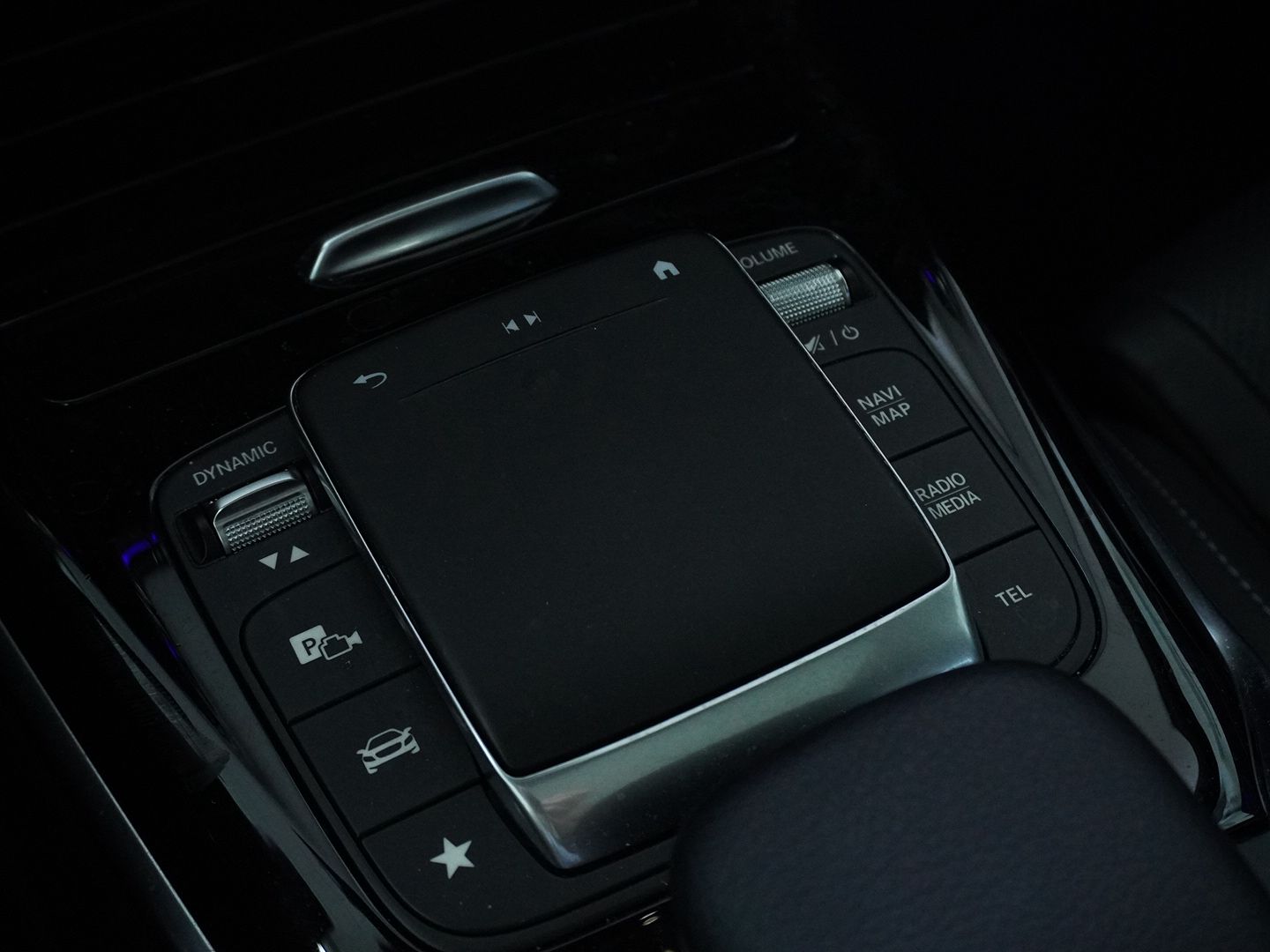MERCEDES-BENZ CLA 45 S AMG 4Matic+ 8G-DCT-image-13
