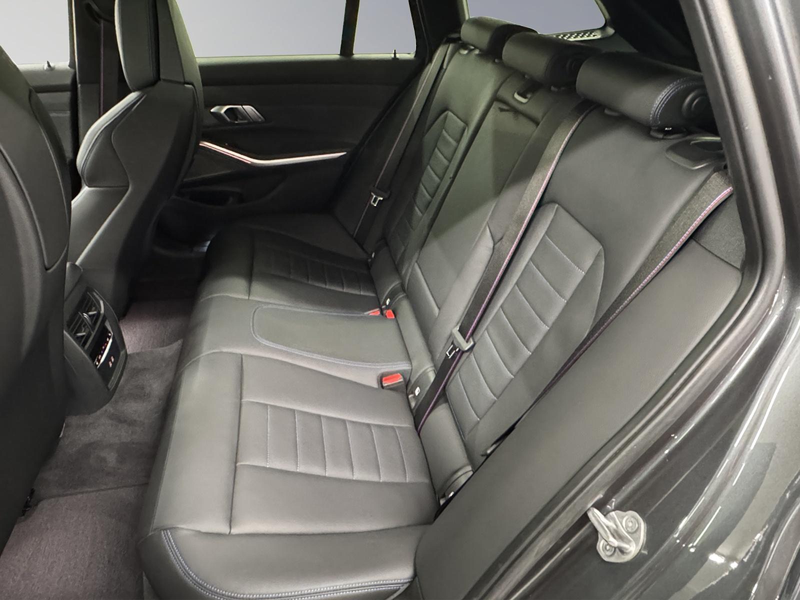 BMW M340d xDrive Touring-image-13