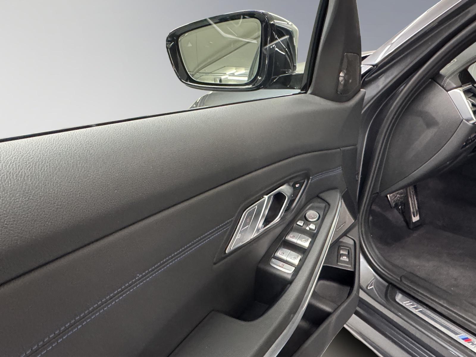 BMW M340d xDrive Touring-image-12