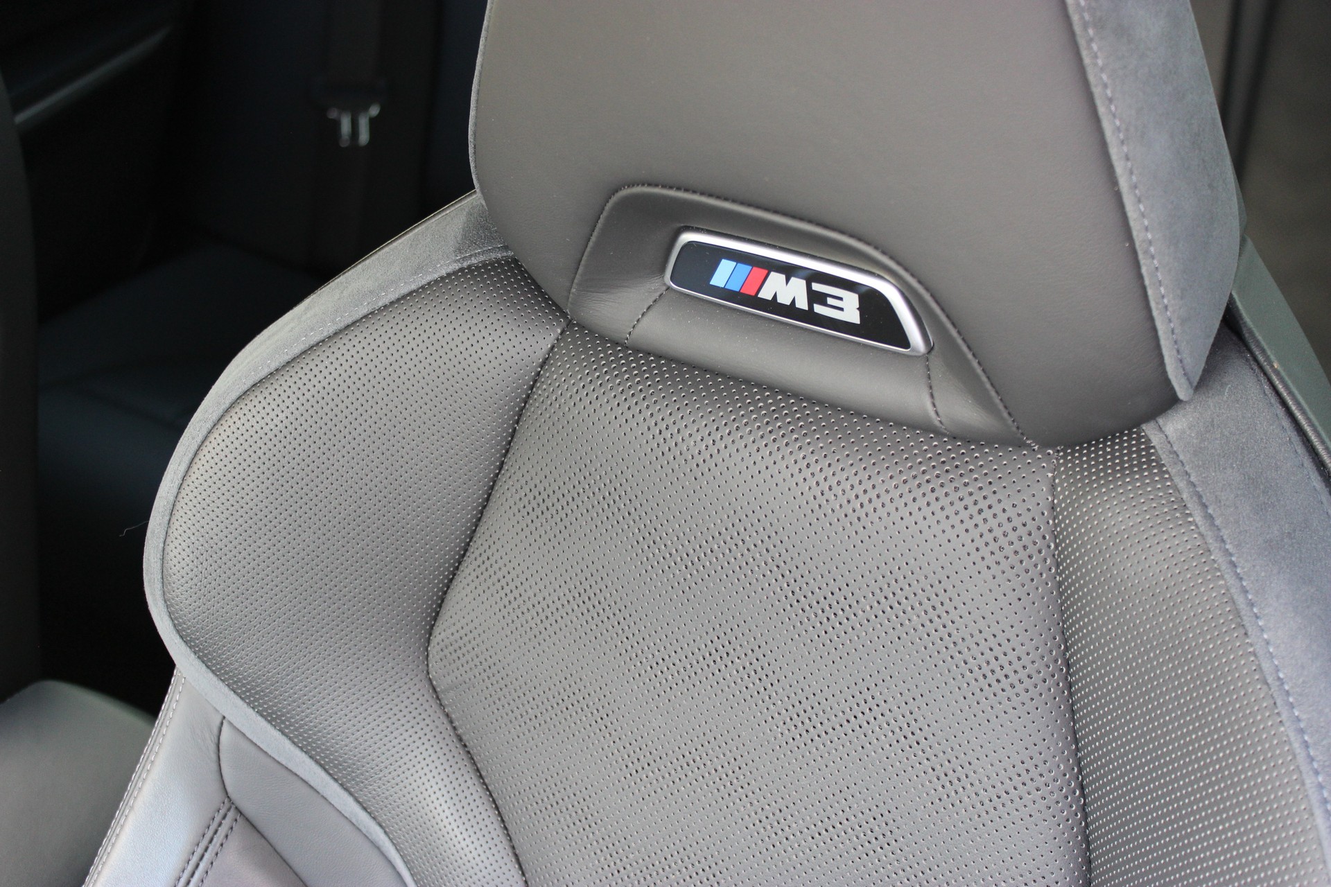BMW M3 Competition M xDrive Touring *AVENTURINROT METALLIC*-image-7