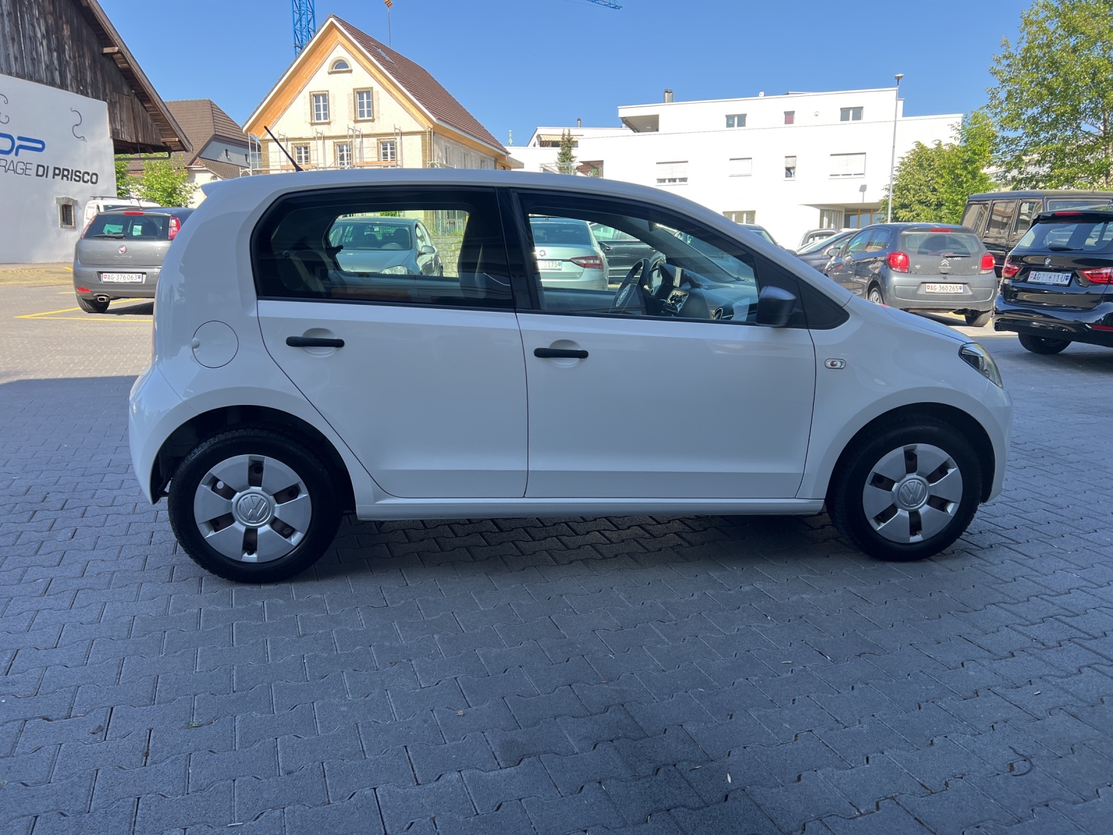 VW Up 1.0 start up-image-4