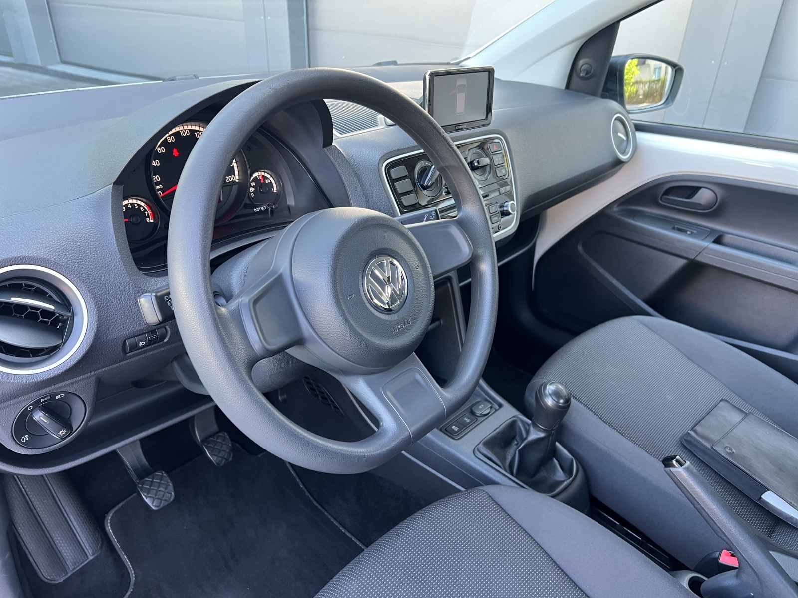 VW Up 1.0 start up-image-10