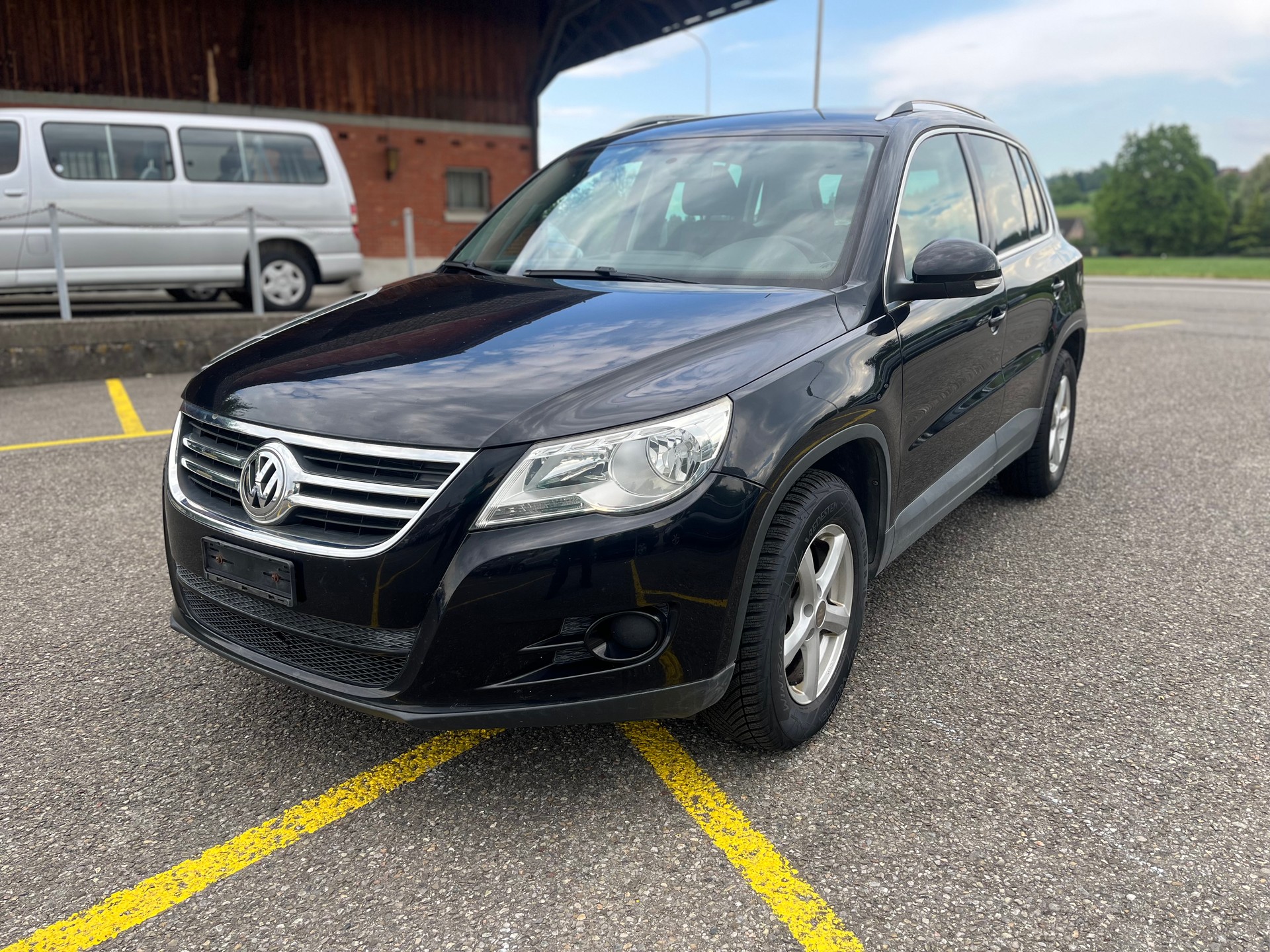 VW Benzin 2,0i Euro B04 mit 8 reifen alle mit Alufelge B04-image-1