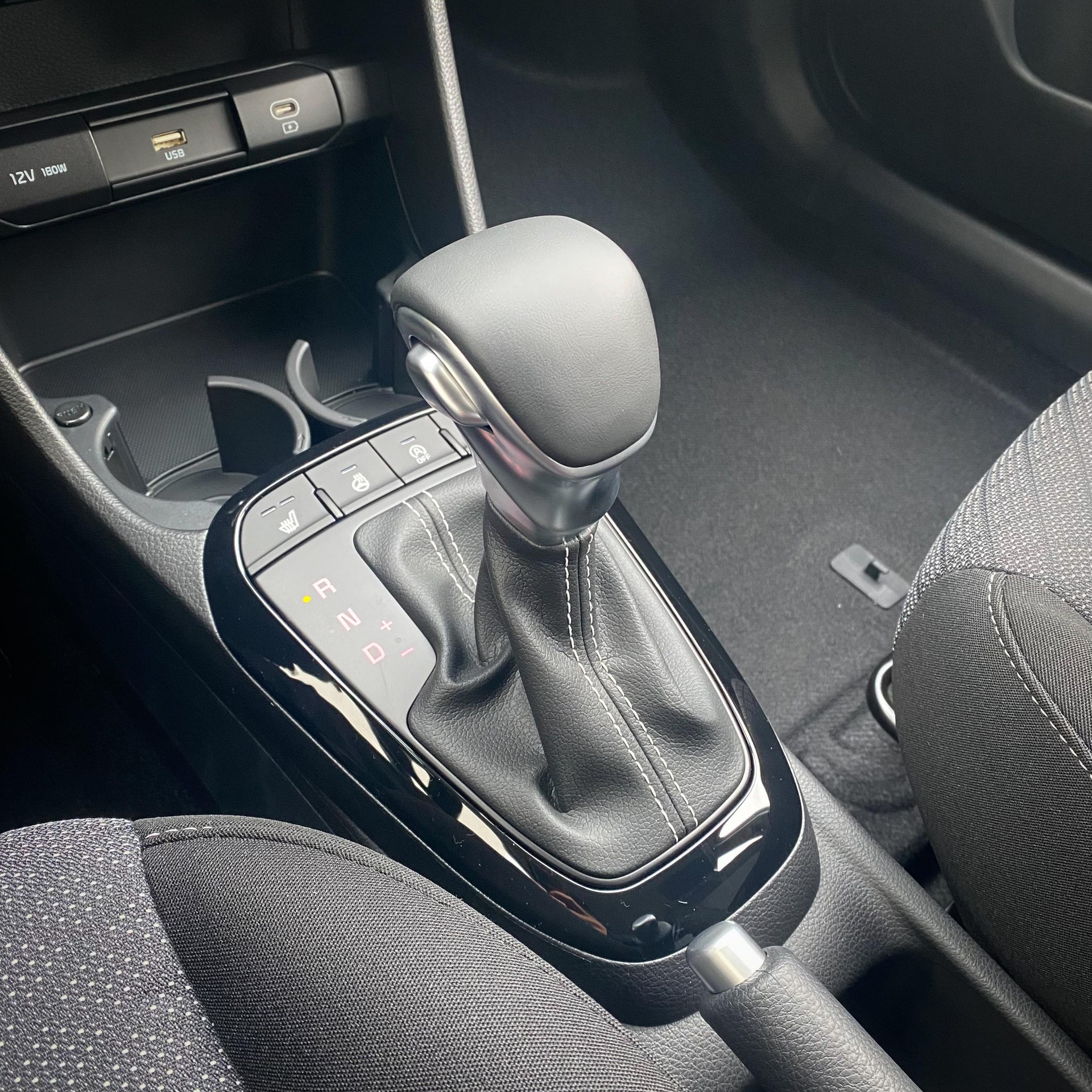 KIA Picanto 1.0 GDi First Edition-image-12