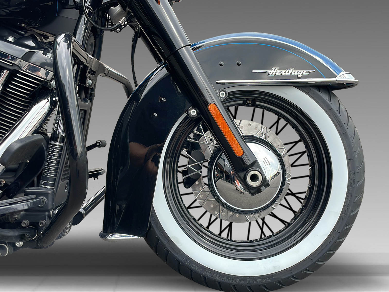 HARLEY-DAVIDSON FLHCS Heritage Classic 114 ABS-image-6