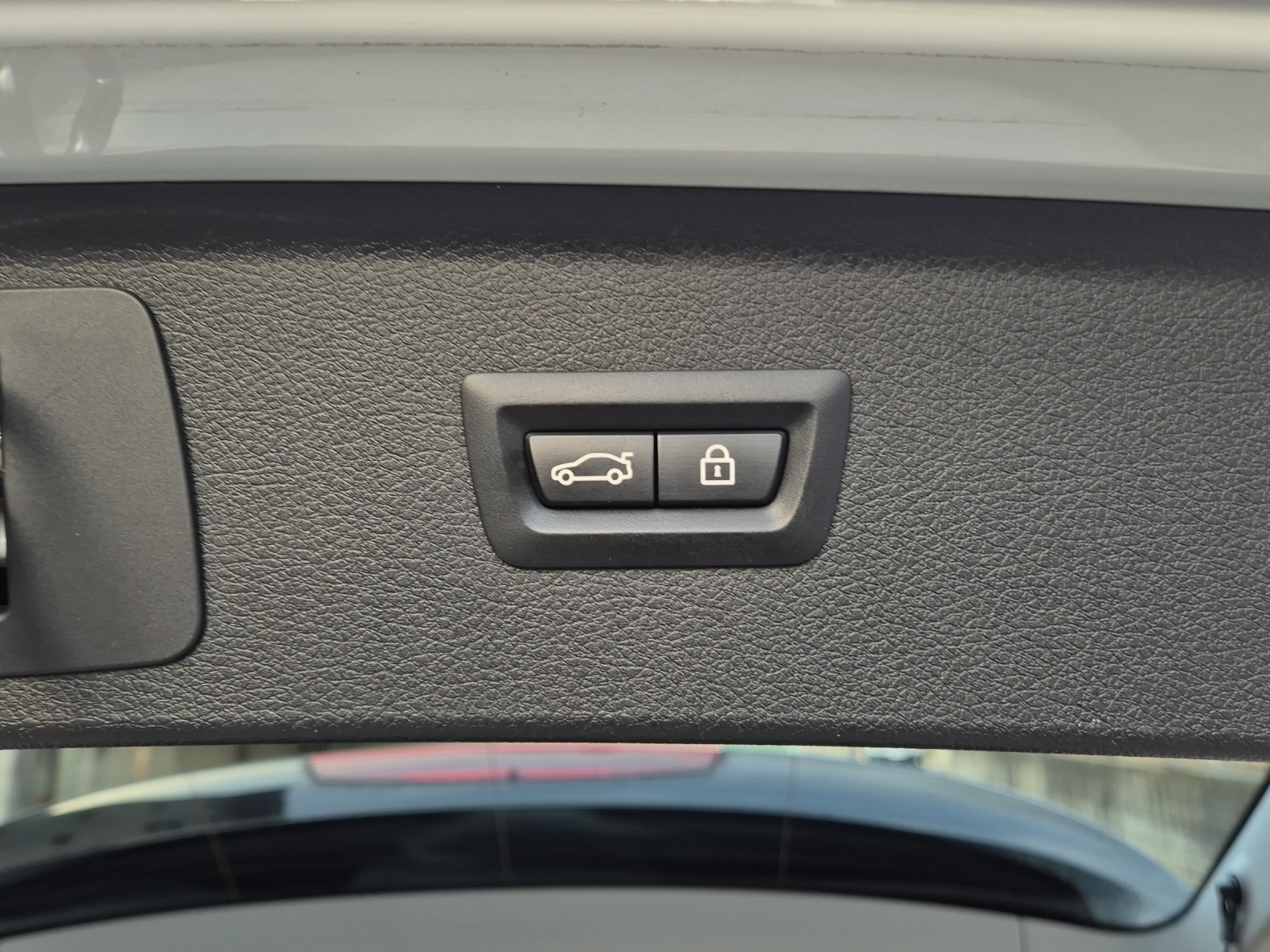 BMW 218i Active Tourer-image-15