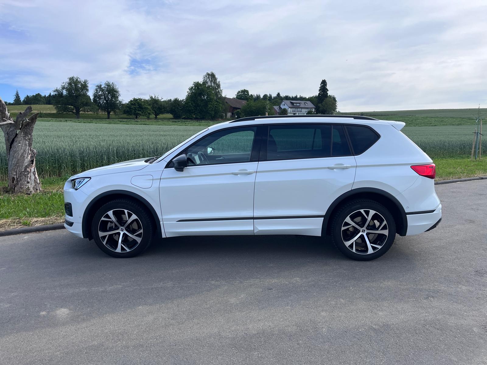 SEAT 1.4 eHybrid FR DSG-image-3
