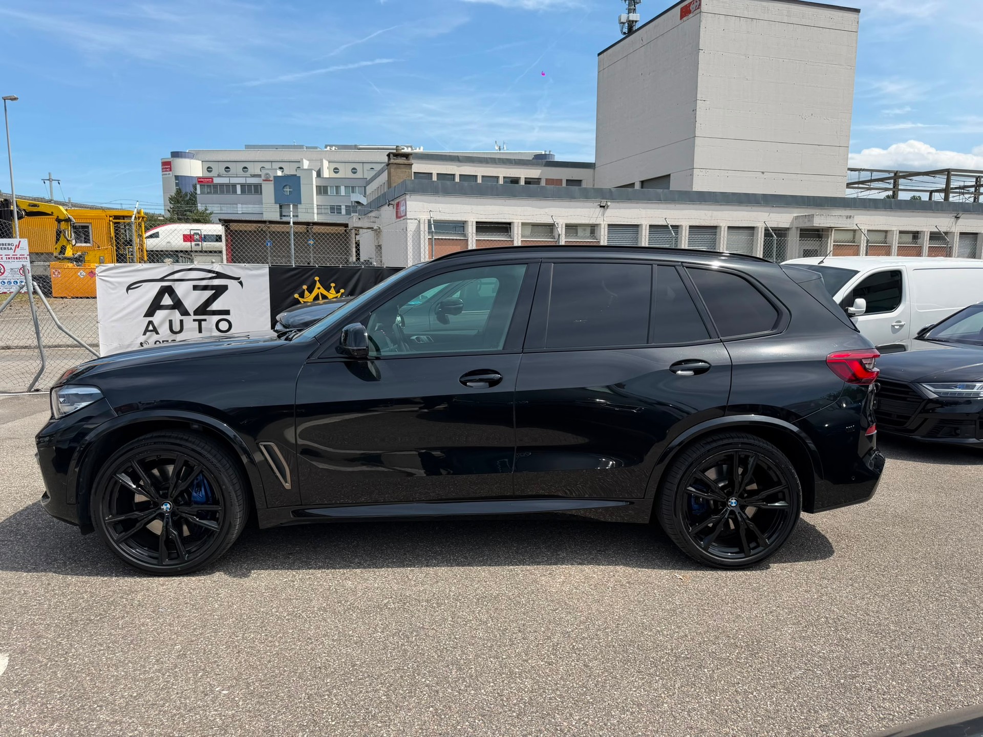 BMW X5 xDrive M50d Steptronic garantie 2 ans edition FULL BLACK panorama 🇨🇭-showroom-element-3