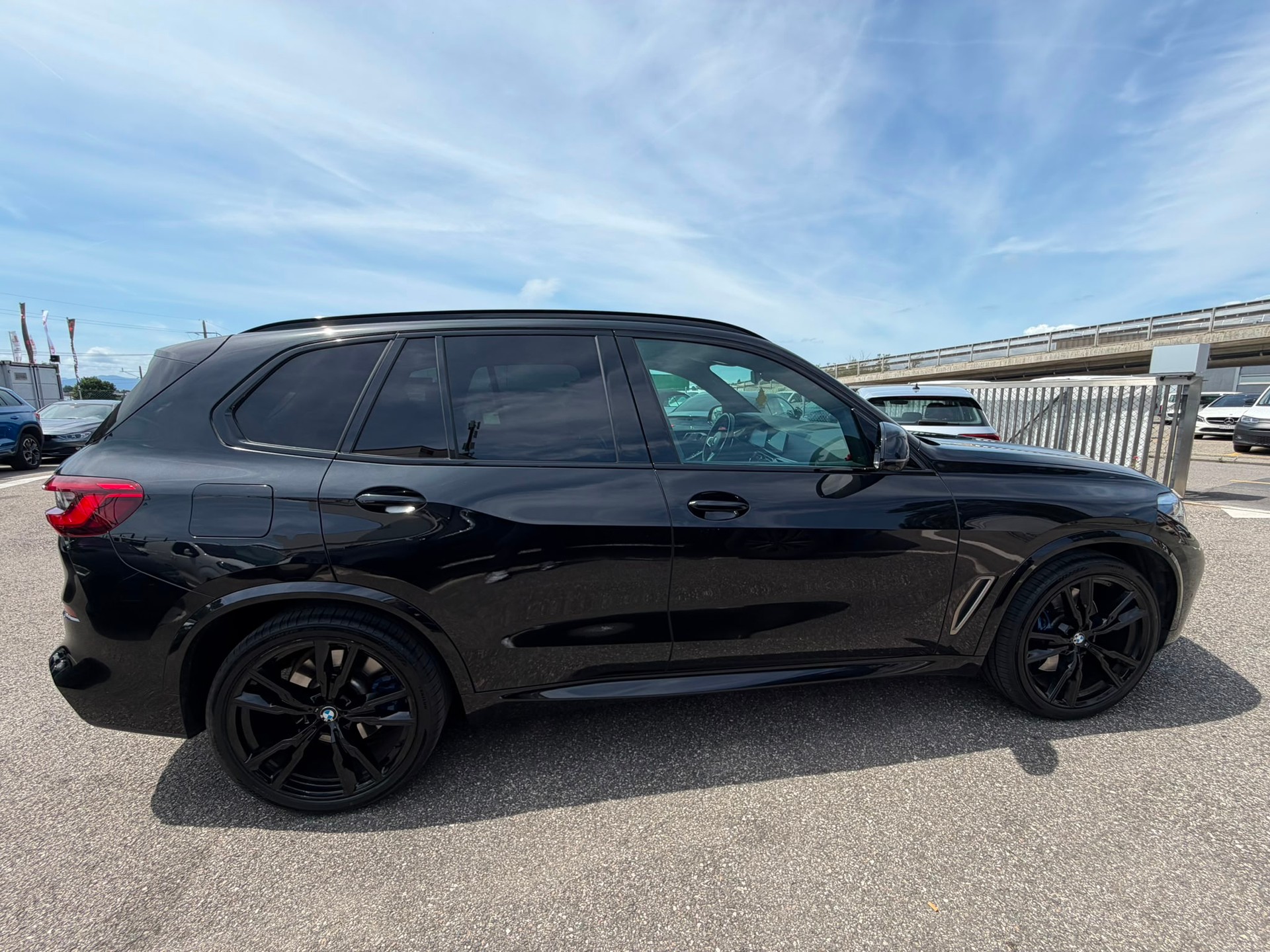 BMW X5 xDrive M50d Steptronic garantie 2 ans edition FULL BLACK panorama 🇨🇭-image-7