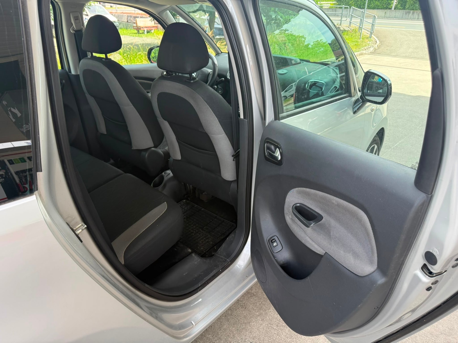 CITROEN C3 Picasso 1.6 HDi Exclusive-image-10