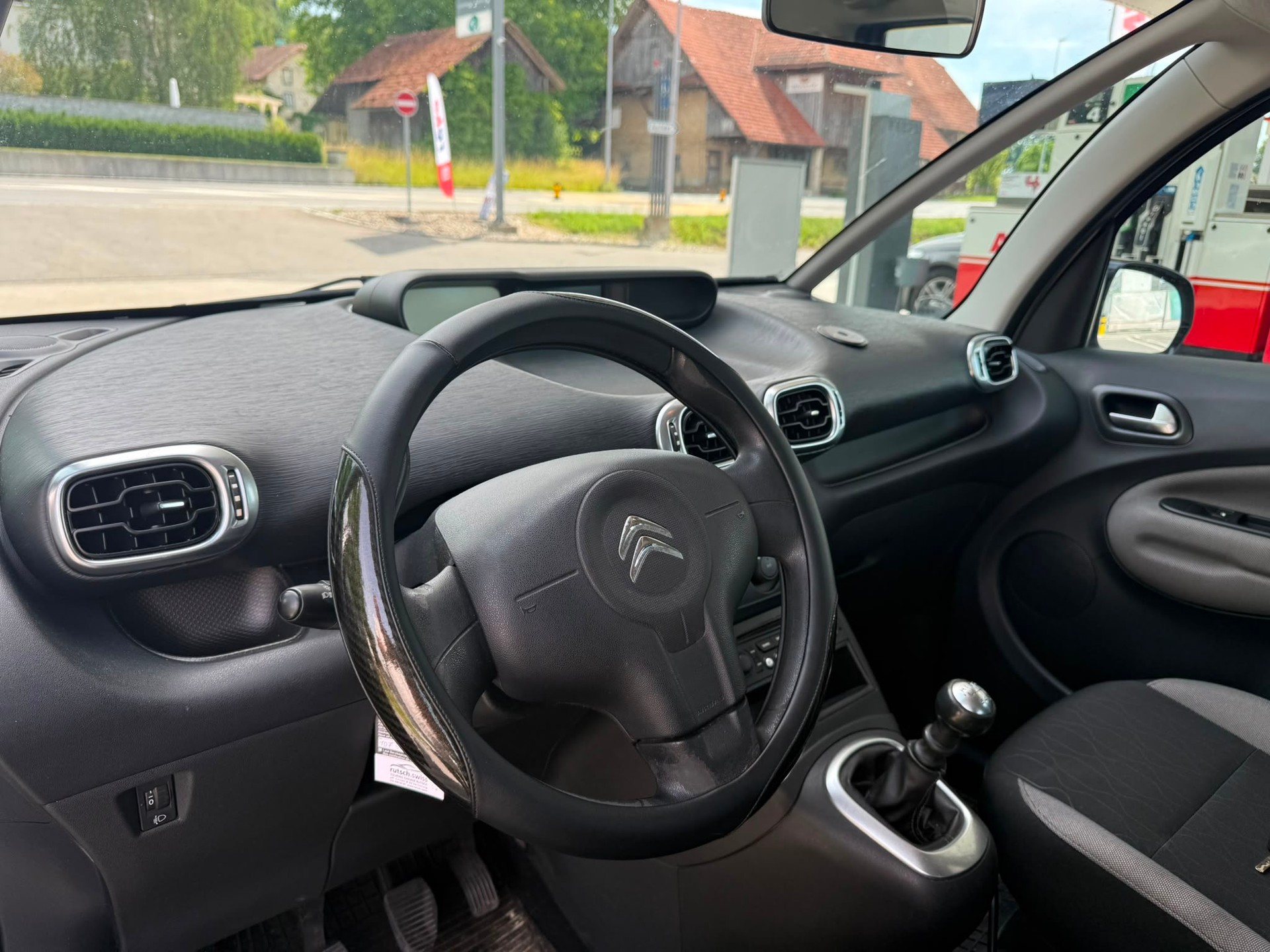 CITROEN C3 Picasso 1.6 HDi Exclusive-image-6