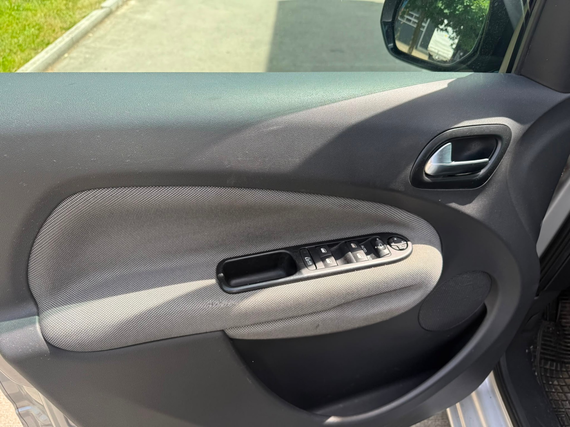 CITROEN C3 Picasso 1.6 HDi Exclusive-image-14