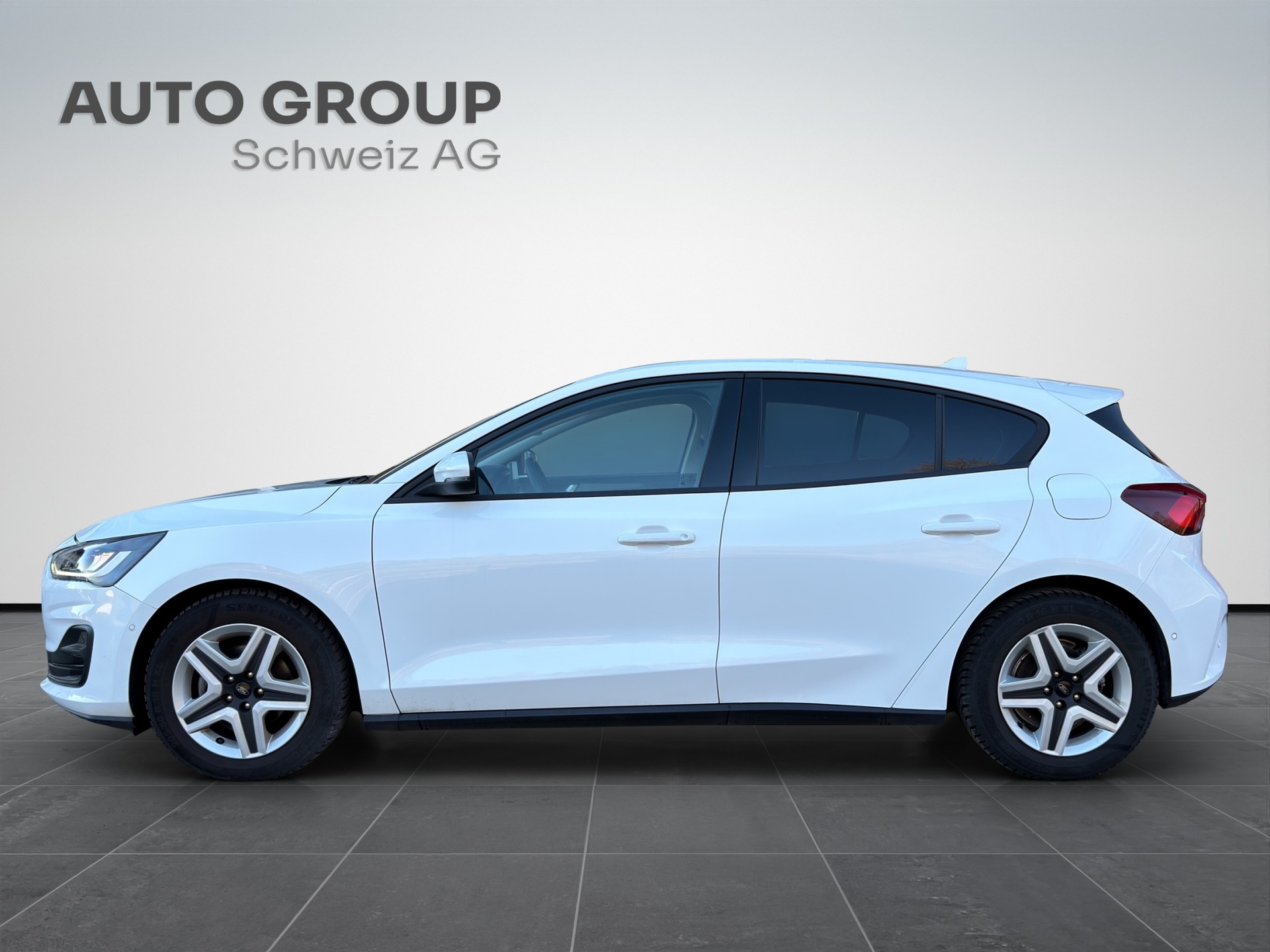 FORD Focus 1.0 MHEV Cool Connect Automatic-showroom-element-1