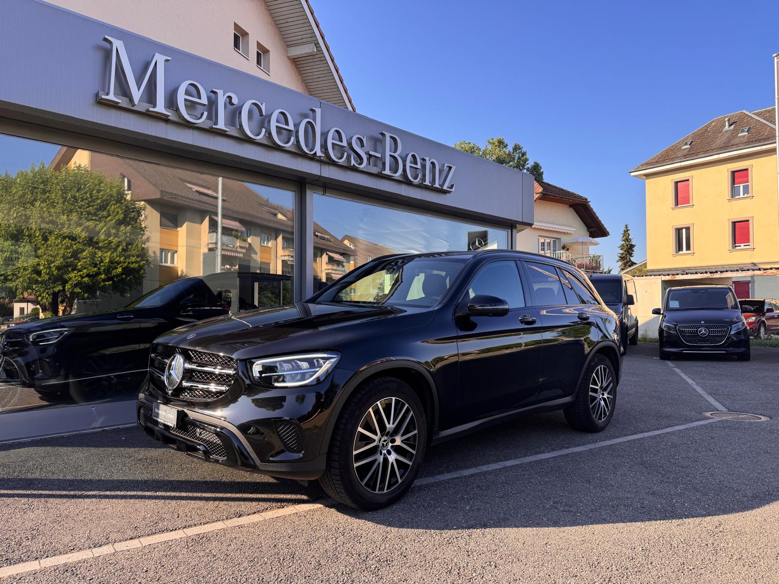 MERCEDES-BENZ GLC 200 4Matic 9G-Tronic-showroom-element-1