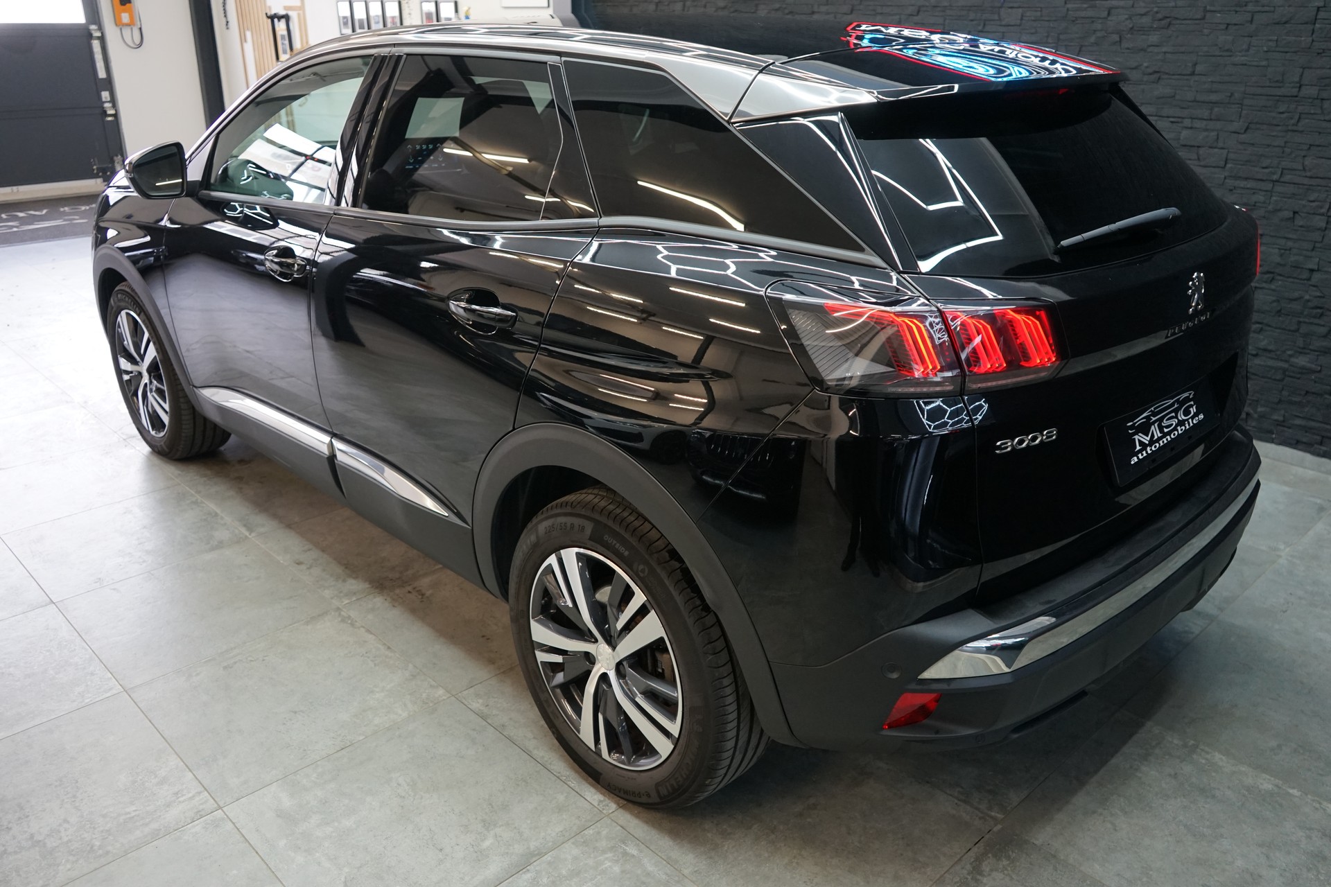 PEUGEOT 3008 1.2 PureTech Allure Pack EAT8-showroom-element-2