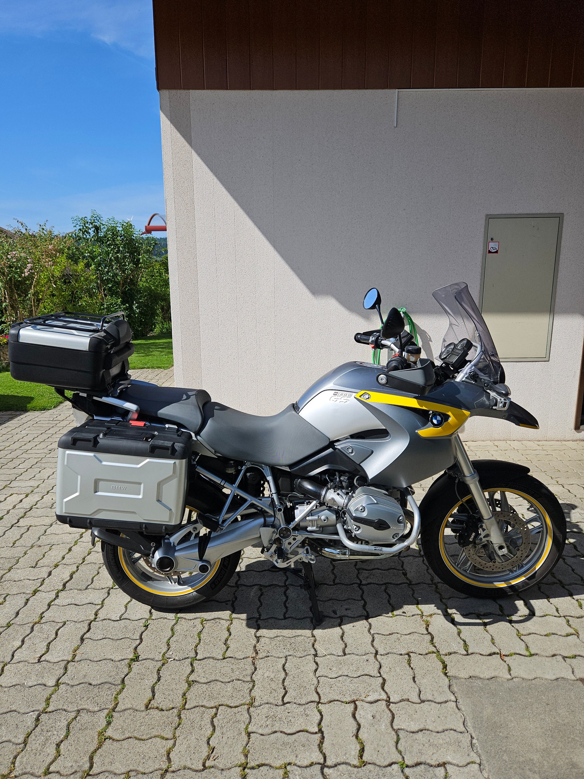 BMW R 1200 GS-image-1