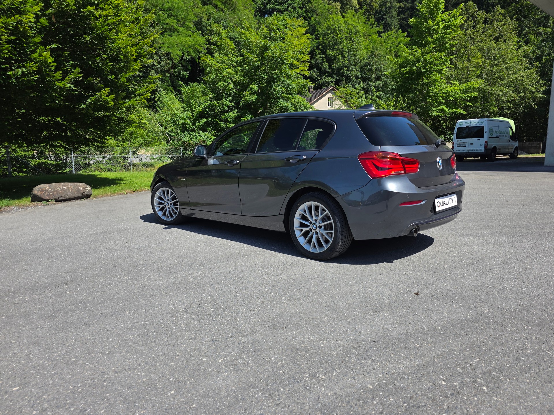 BMW 118i Sport Line Steptronic-image-15