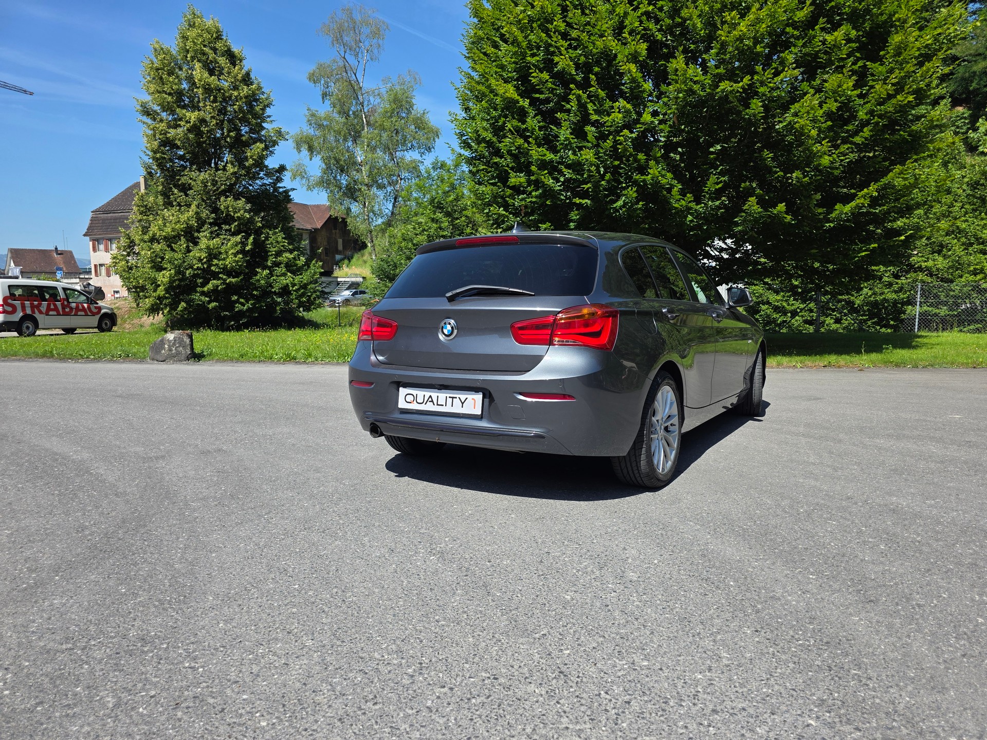 BMW 118i Sport Line Steptronic-image-19