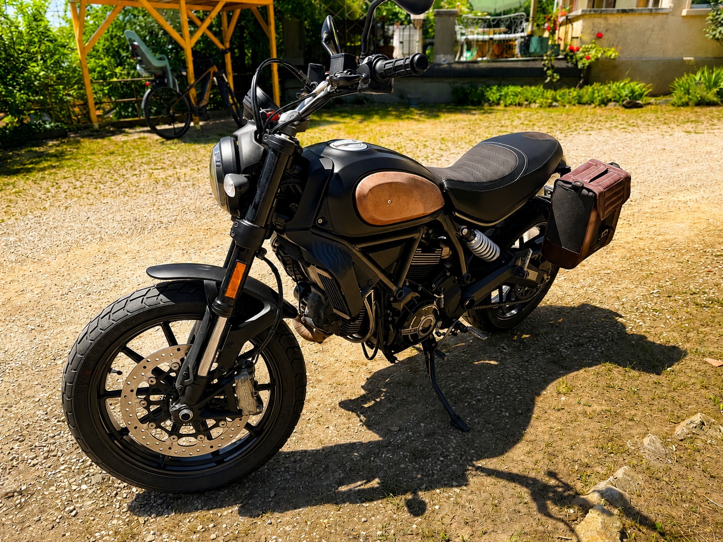 DUCATI Scrambler 800 Cafe Racer-image-1