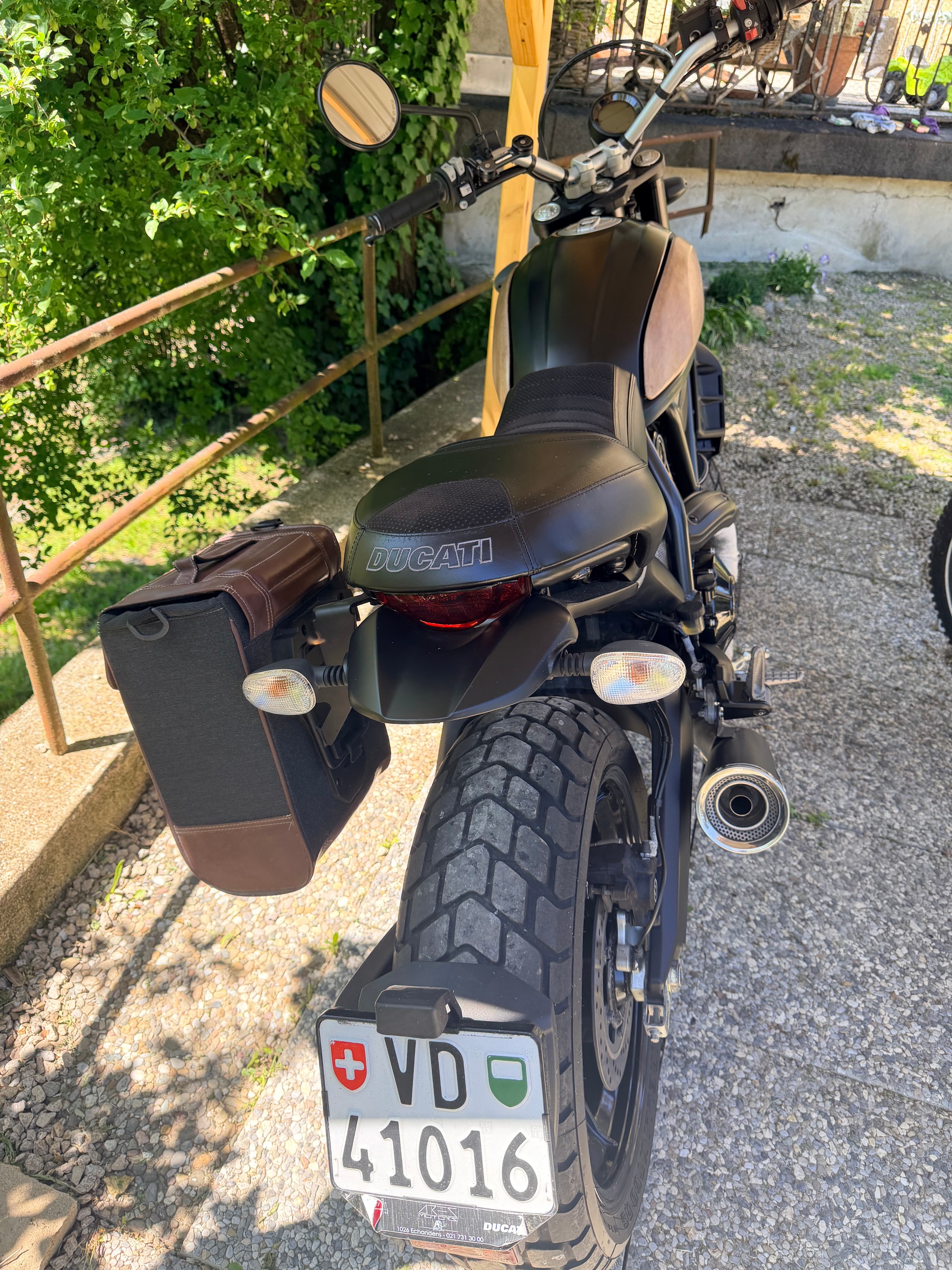 DUCATI Scrambler 800 Cafe Racer-image-3