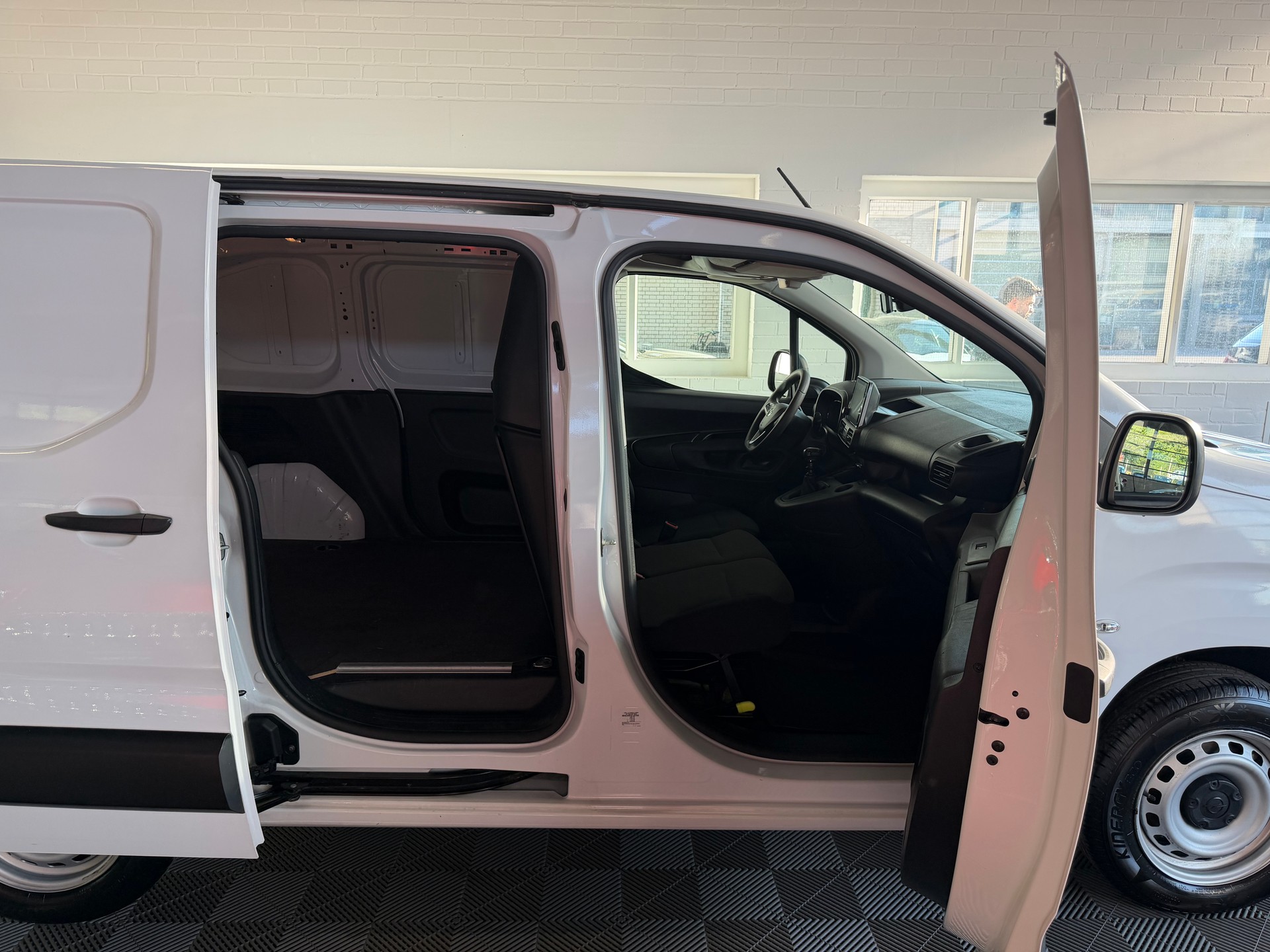 OPEL Combo Cargo 1.2 start/stop-showroom-element-2