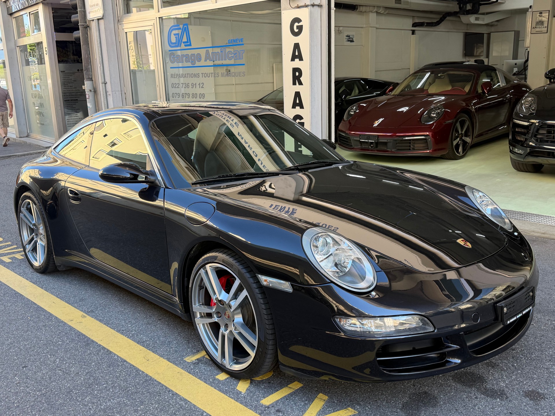 PORSCHE 911 Targa 4S-image-1