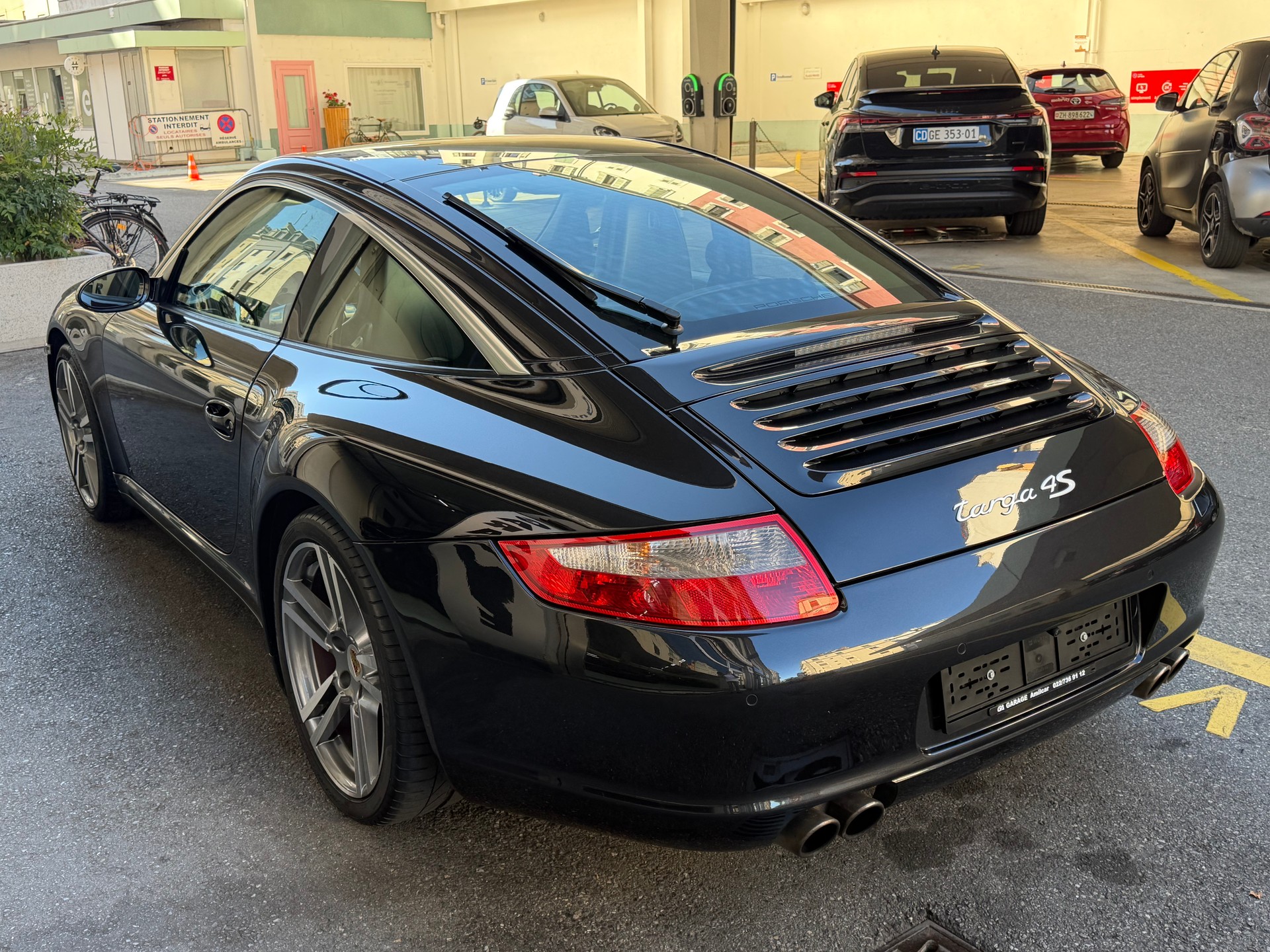 PORSCHE 911 Targa 4S-image-3