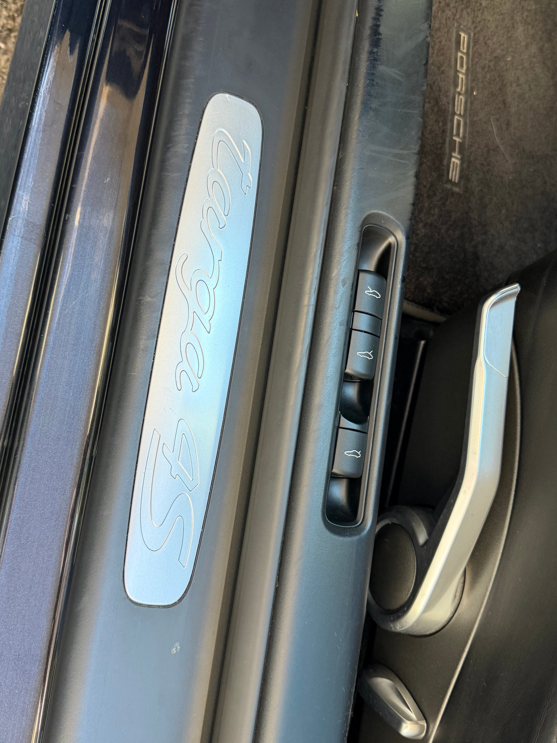 PORSCHE 911 Targa 4S-image-11
