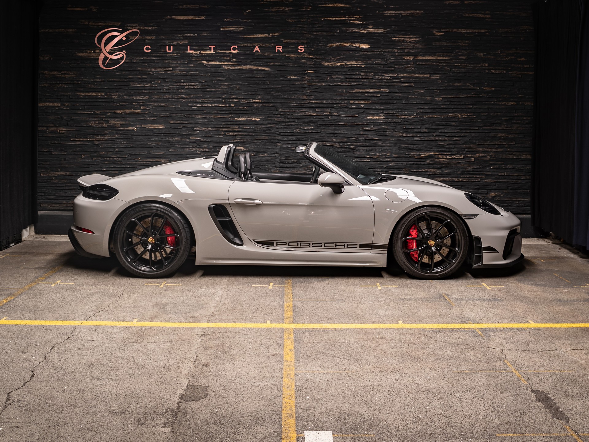 PORSCHE 718 Boxster Spyder