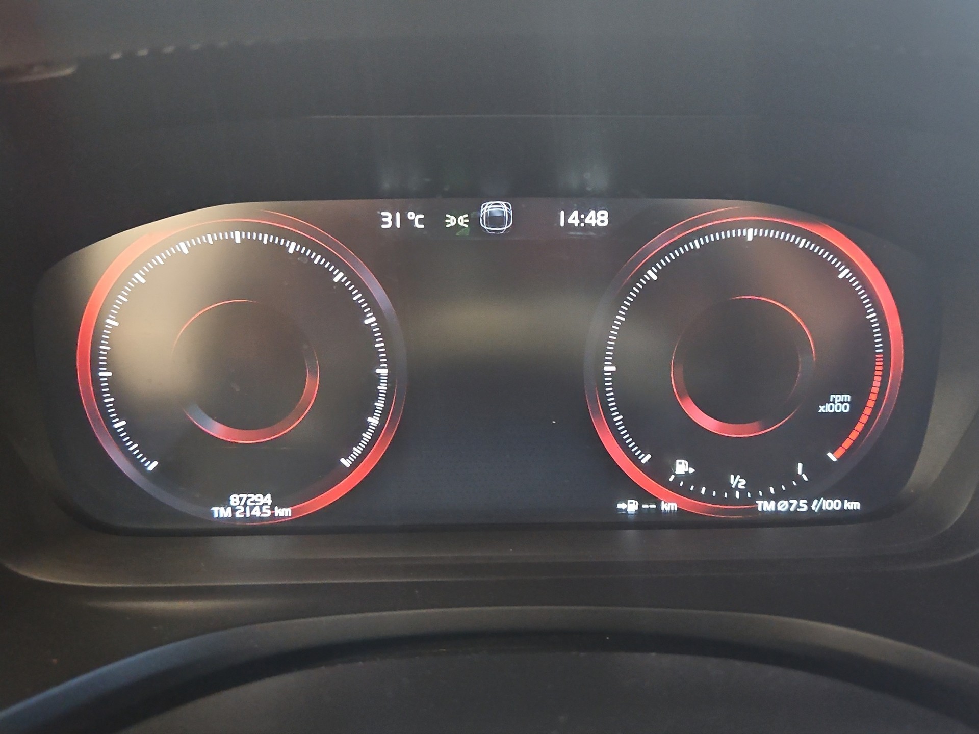 VOLVO V60 2.0 D4 AWD Cross Country-image-16