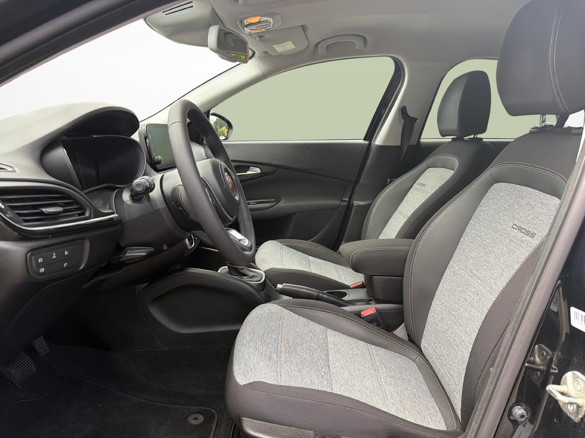 FIAT Tipo SW 1.5 Hybrid Cross-showroom-element-2
