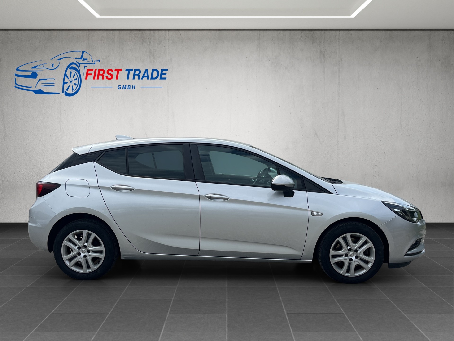 OPEL Astra 1.6 CDTi ecoF Enjoy Automatic-image-3