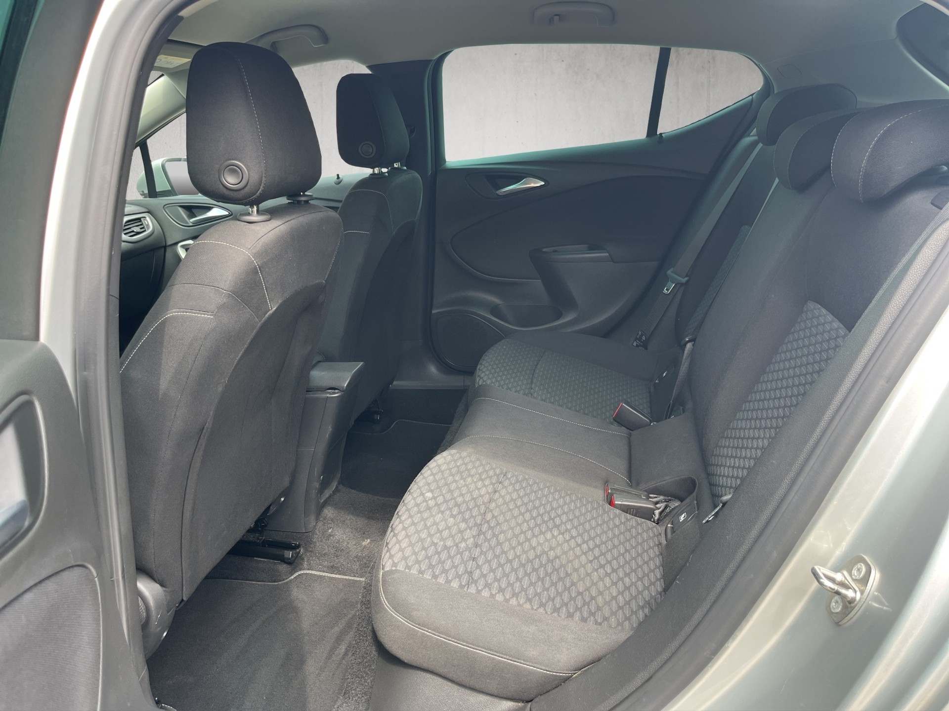 OPEL Astra 1.6 CDTi ecoF Enjoy Automatic-image-11