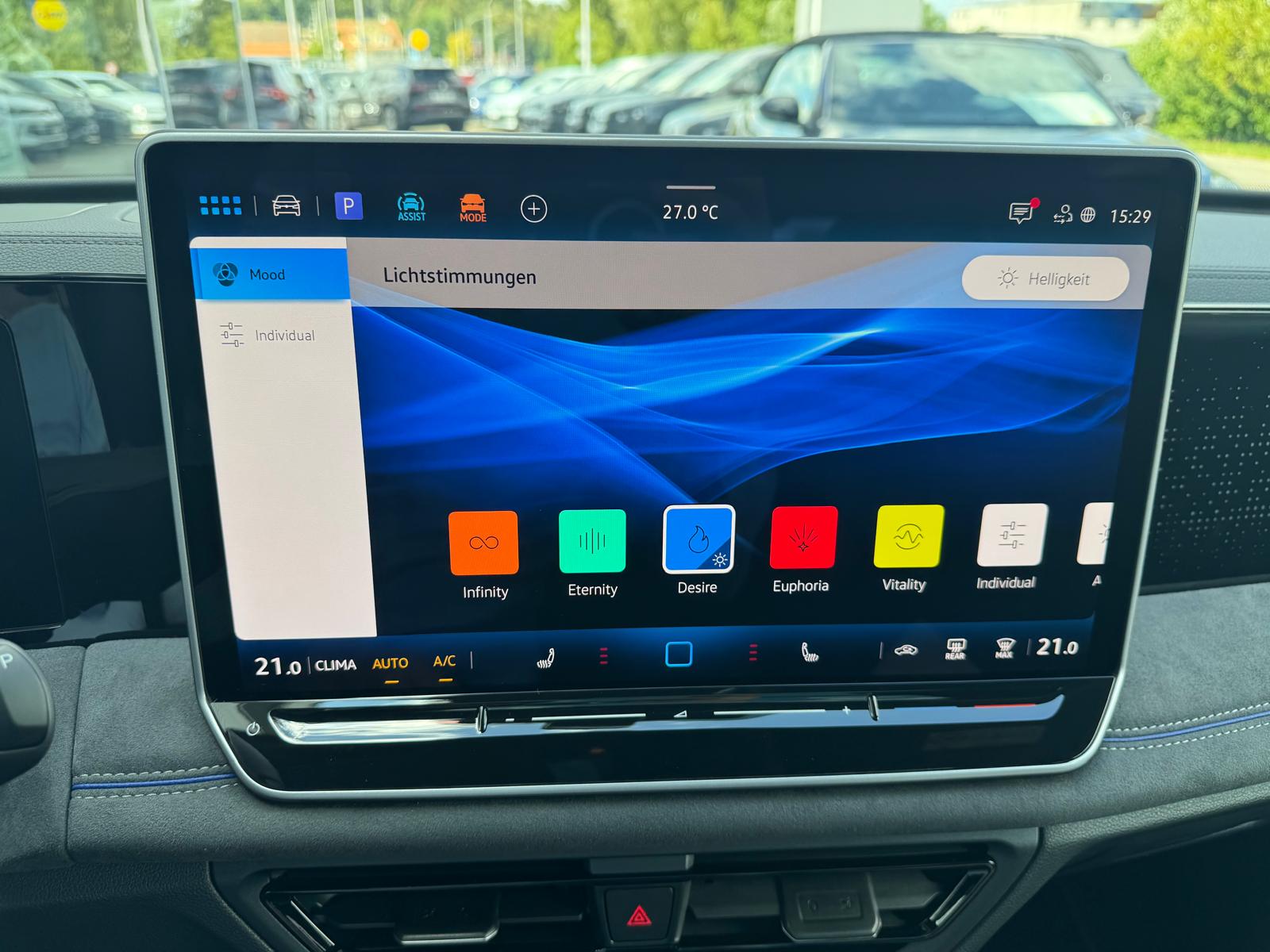 VW Tiguan 2.0 TSI DSG R-Line Plus 4Motion-image-15