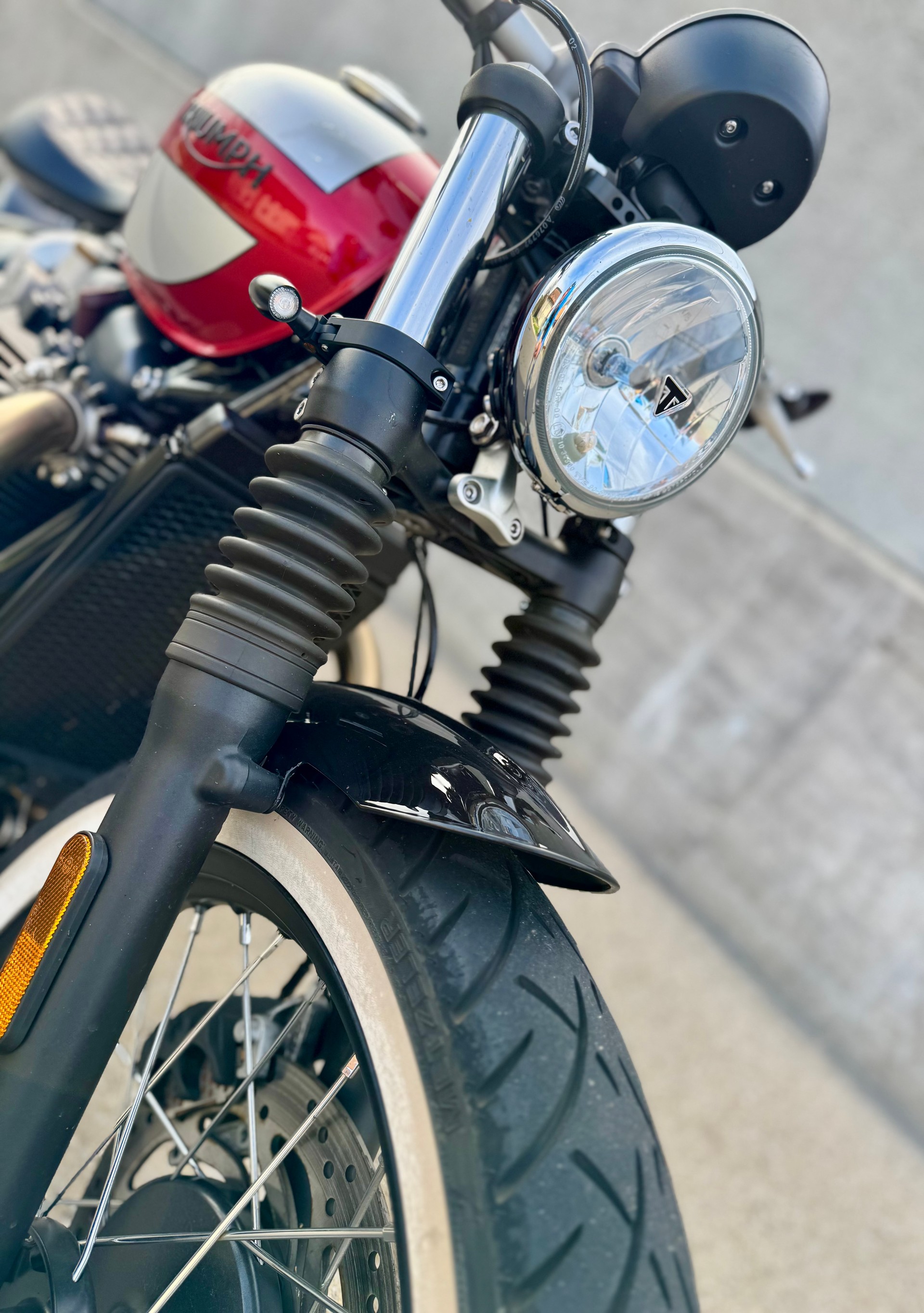 TRIUMPH Bonneville 1200 Bobber ABS-image-9