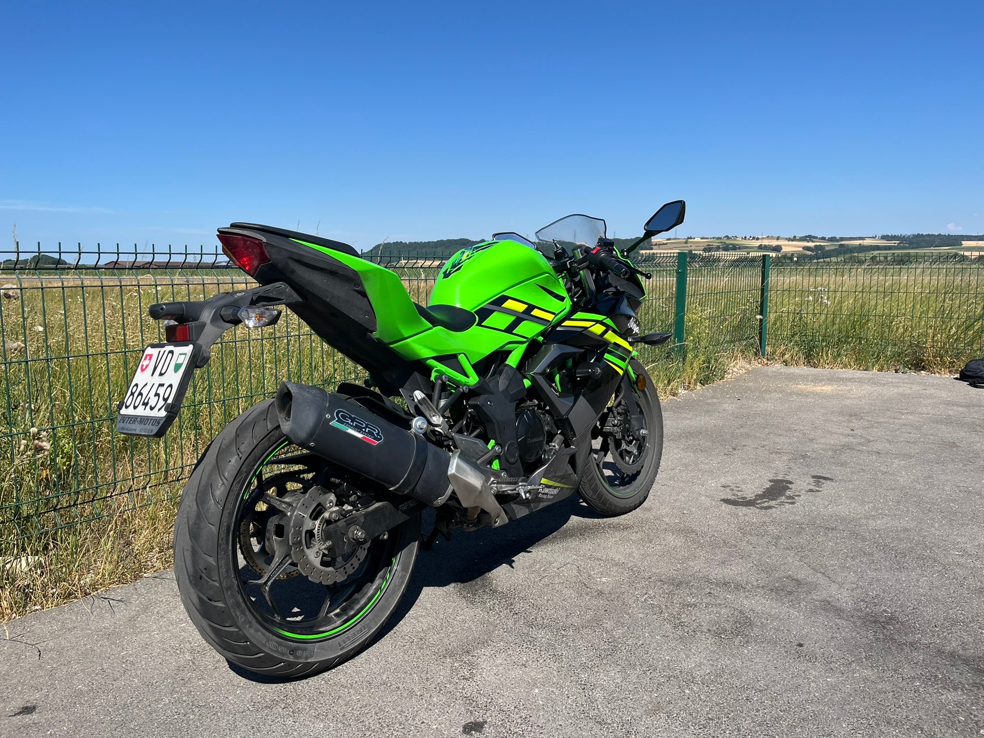 KAWASAKI Ninja 125 ABS-image-4