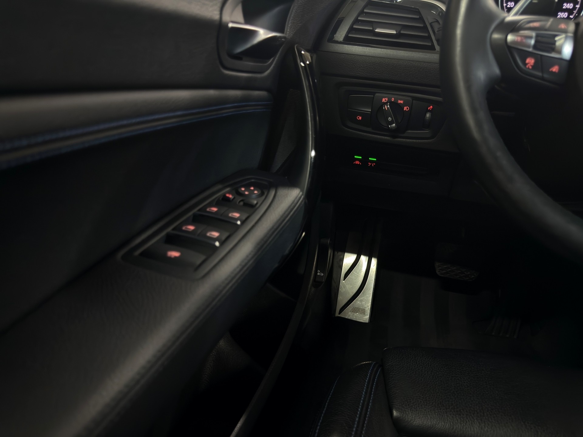 BMW M240i xDrive Steptronic-image-20