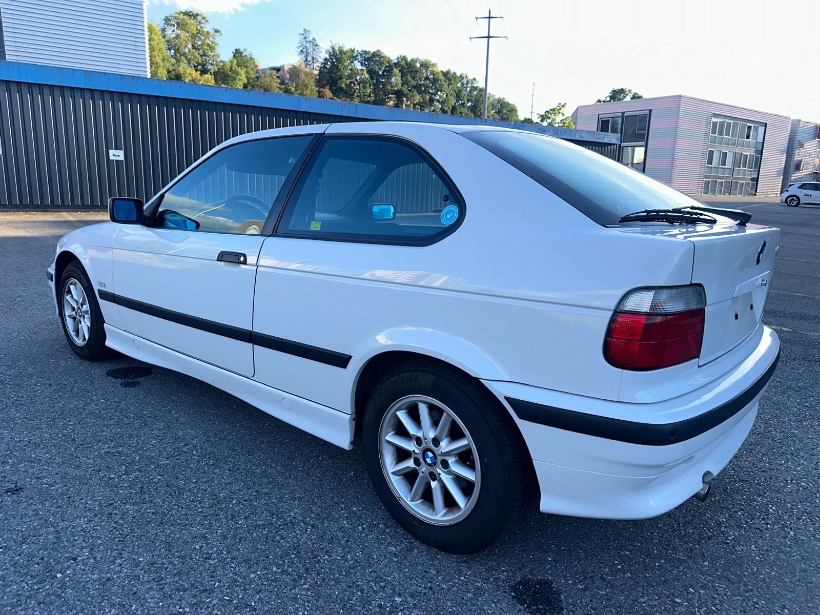 BMW 318ti Compact Exclusiv-image-5