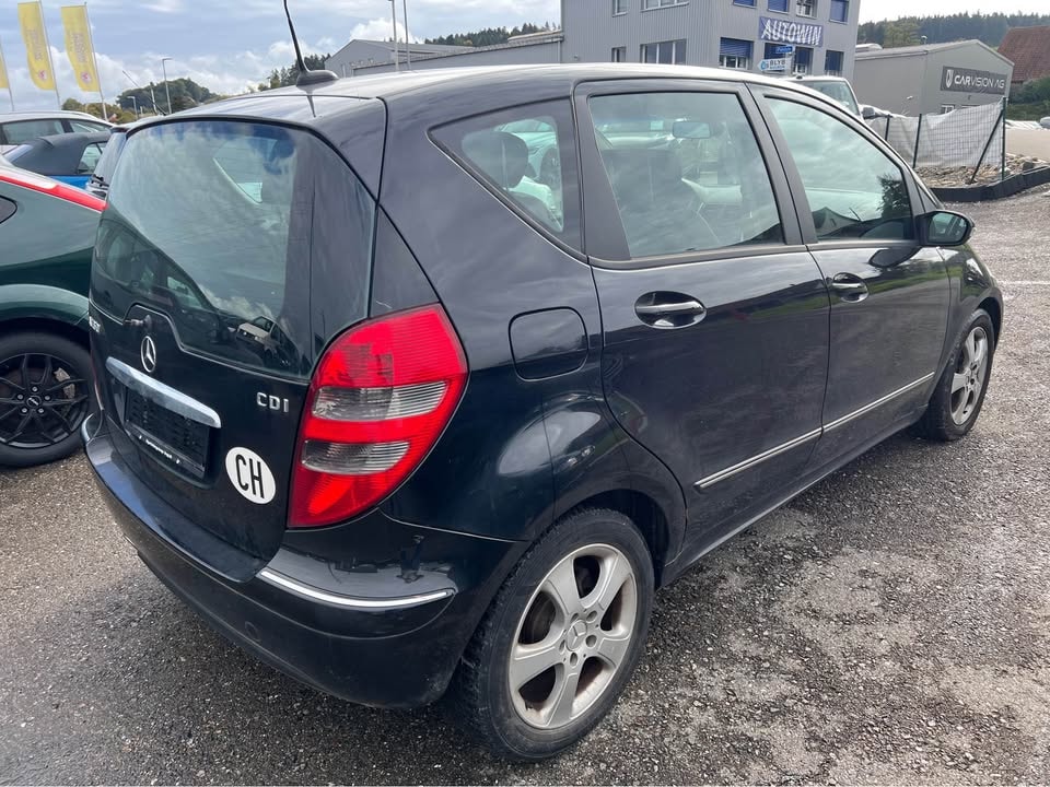 MERCEDES-BENZ A 160 CDI Classic-image-4