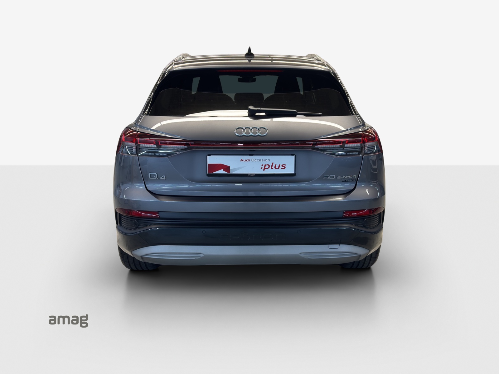 AUDI Q4 e-tron 50 quattro-showroom-element-3