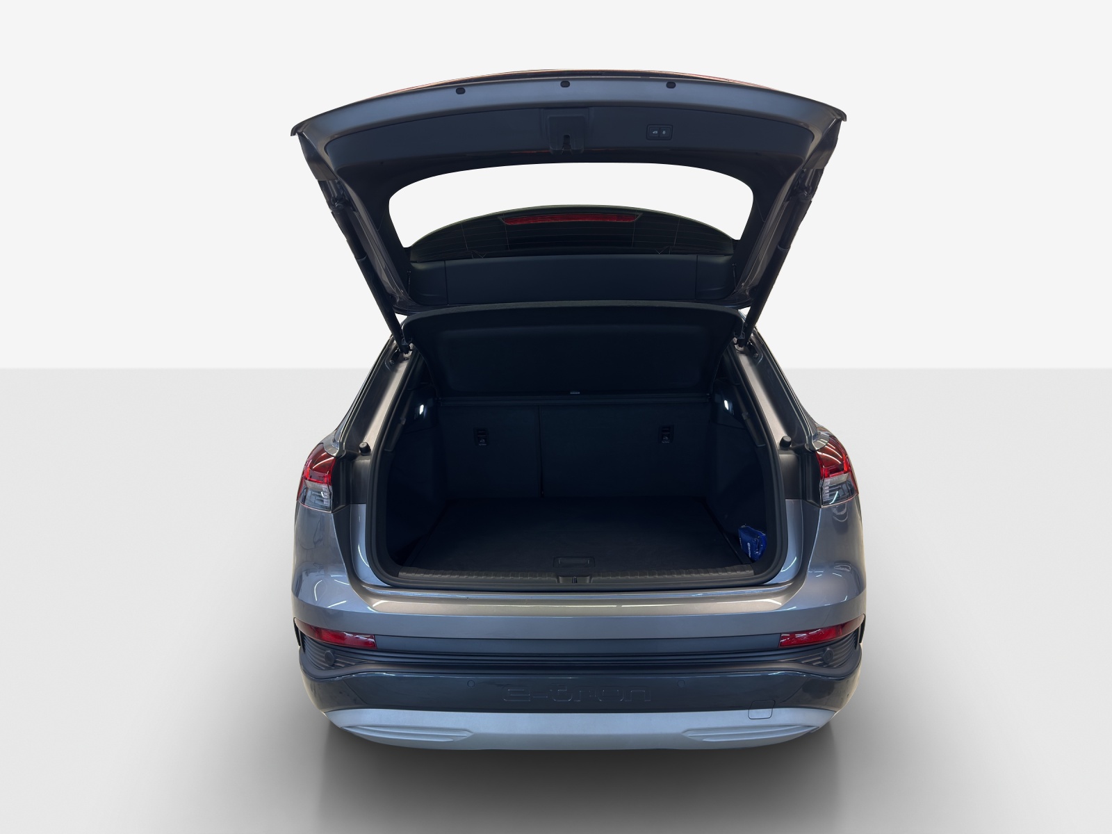 AUDI Q4 e-tron 50 quattro-image-12