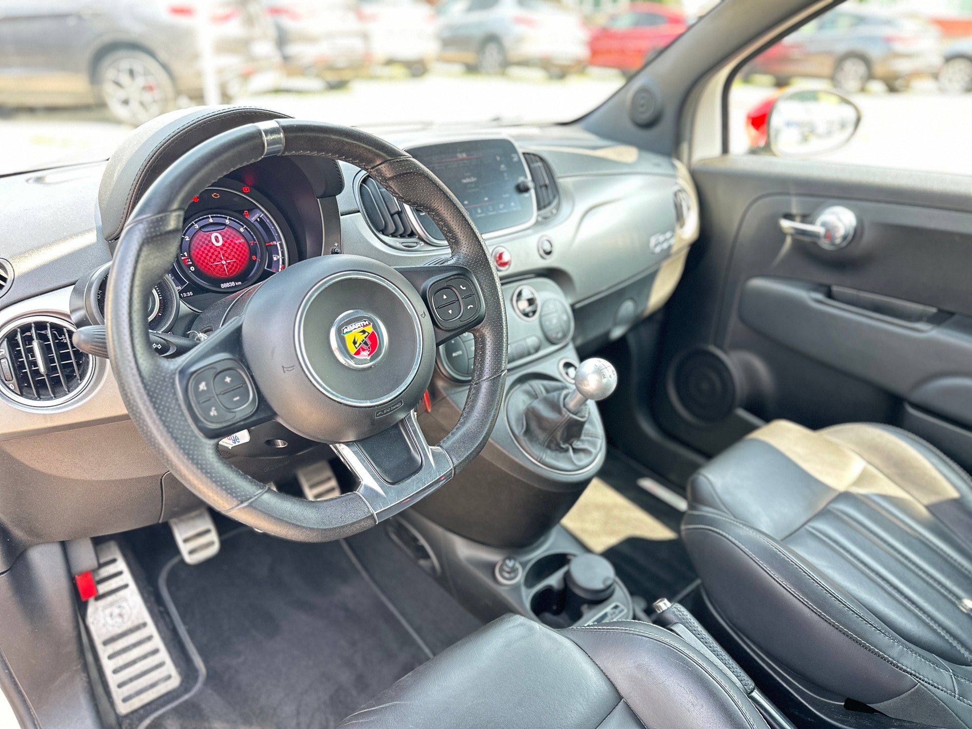 FIAT 595 1.4 16V Turbo Abarth Turismo-image-9