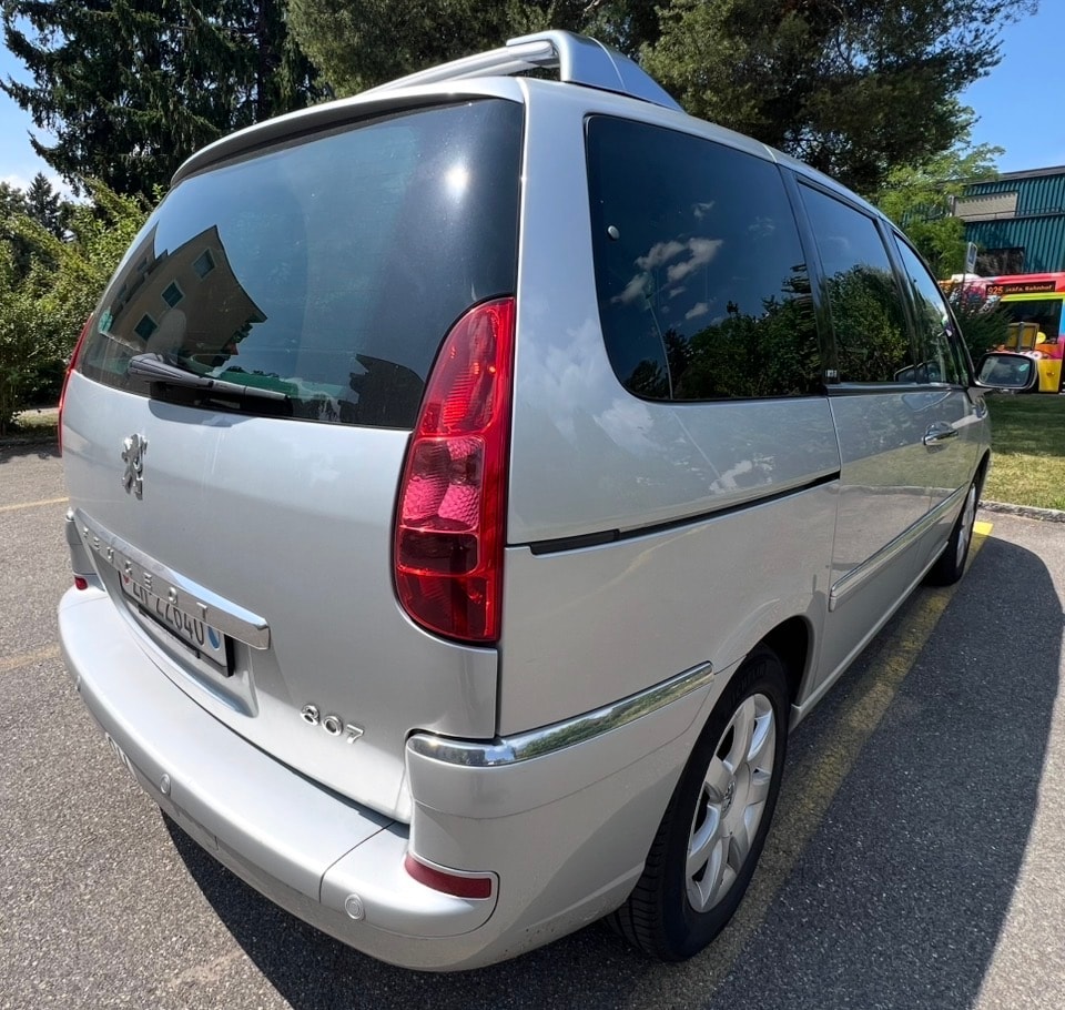 PEUGEOT 807 2.2 16V HDi Family+ Tiptronic-showroom-element-3