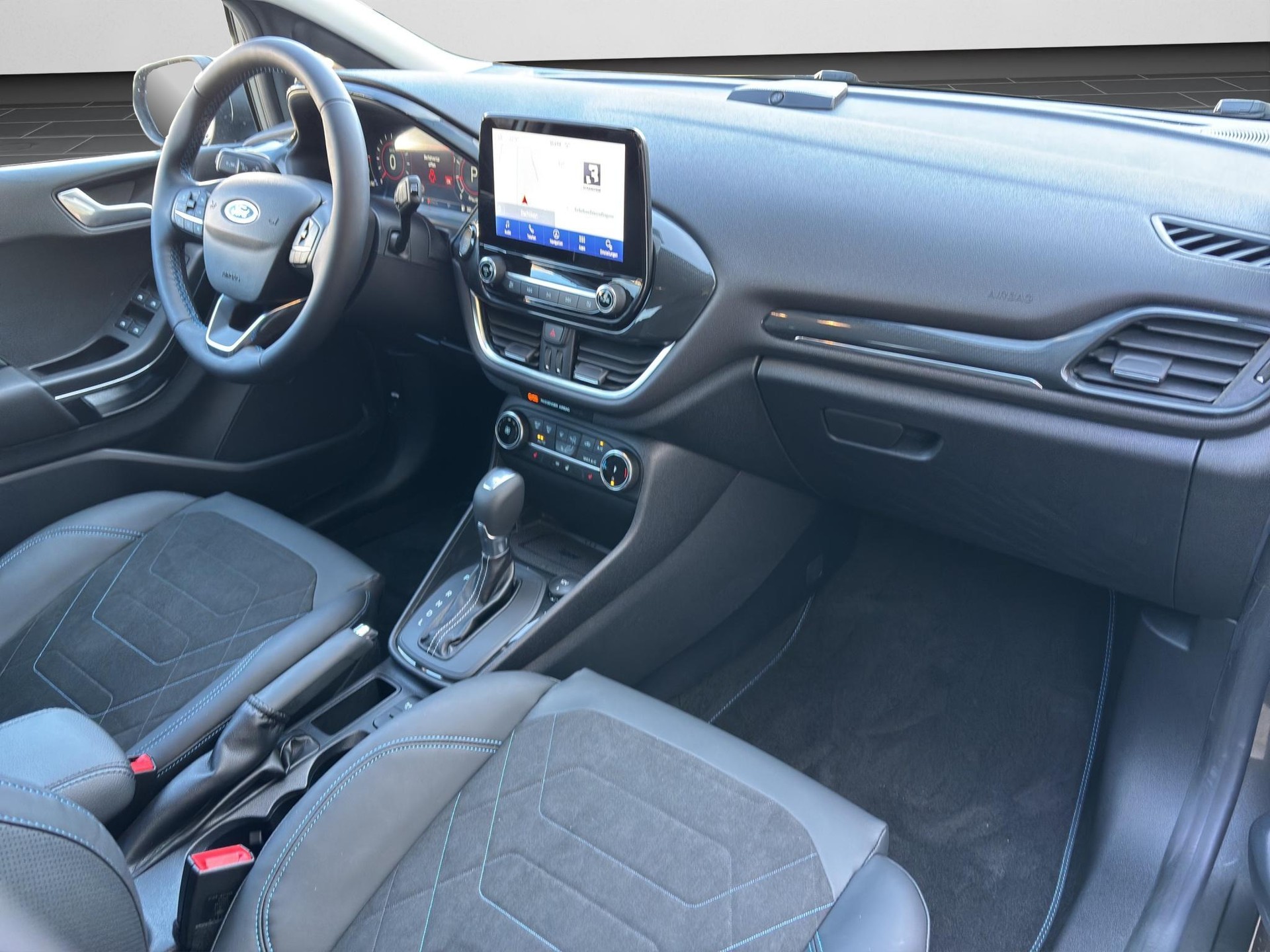 FORD Fiesta 1.0 EcoB Hybrid Active X-image-9
