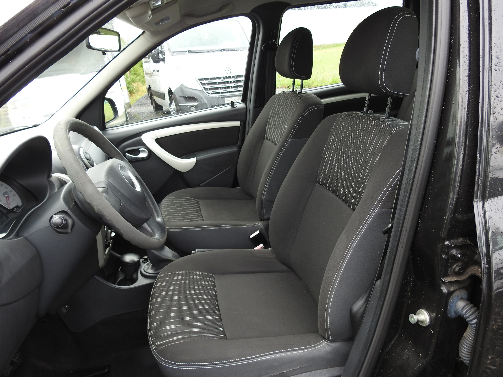 DACIA Logan 1.6 16V E85 Blackline-image-13