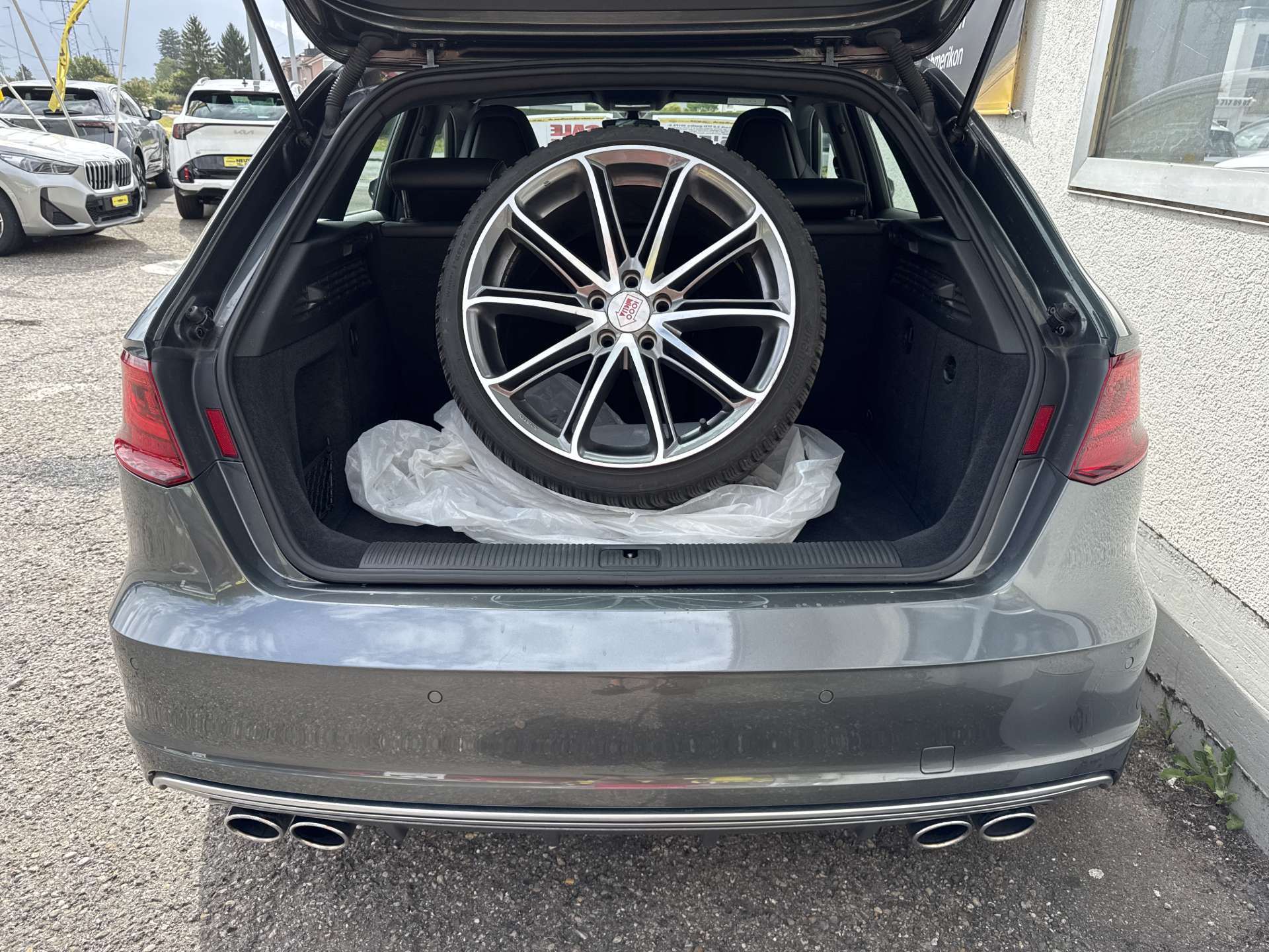 AUDI S3 Sportback 2.0 TFSi quattro 301PS S-Tronic Automat-image-8