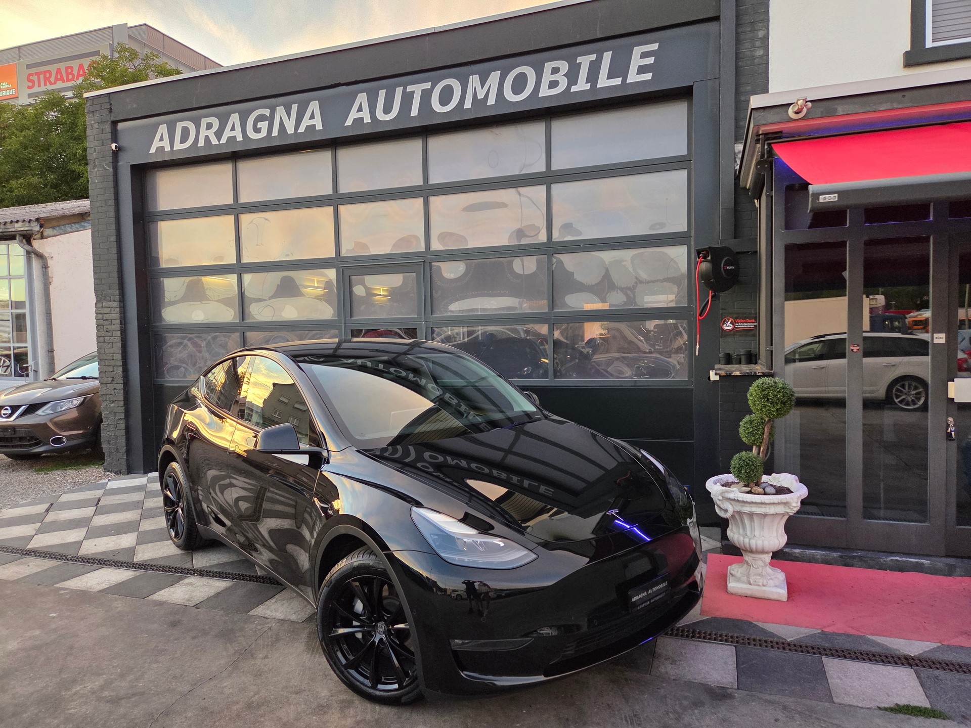 TESLA Model Y Long Range