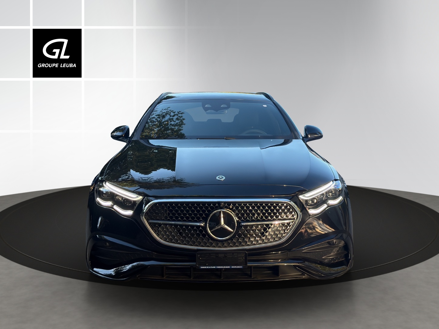 MERCEDES-BENZ E 220 d T 4Matic 9G-Tronic-showroom-element-1
