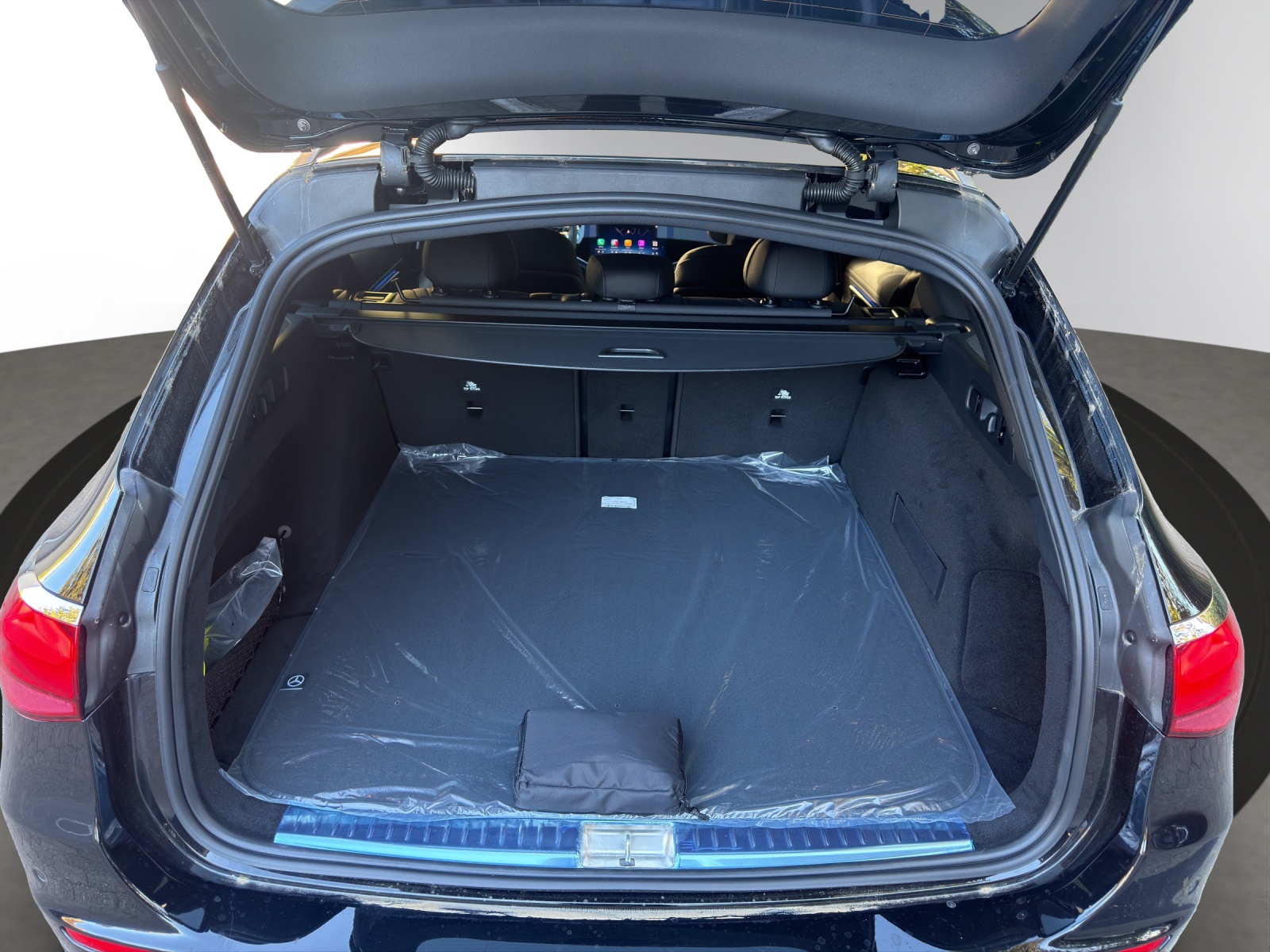 MERCEDES-BENZ E 220 d T 4Matic 9G-Tronic-image-5