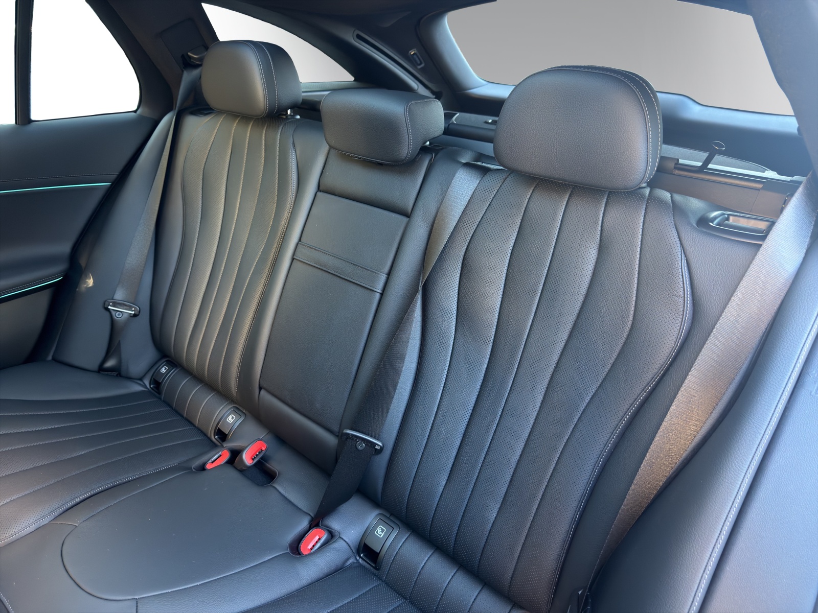 MERCEDES-BENZ E 220 d T 4Matic 9G-Tronic-image-10